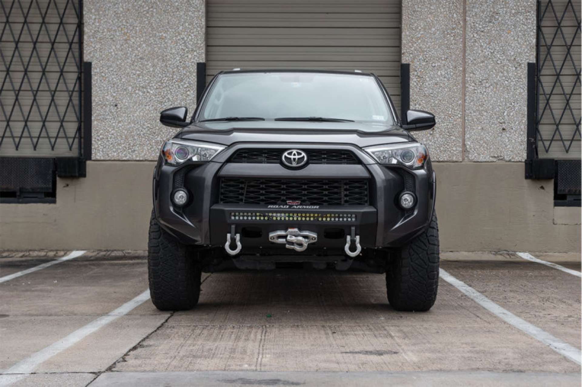 Picture of Road Armor 14-21 Toyota 4Runner Stealth Fr Low Profile Hidden Winch Bumper w-30in Single Row Light