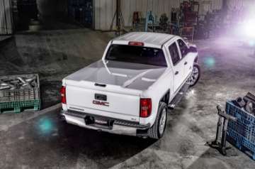 Picture of UnderCover 15-18 GMC Sierra 1500 19 Limited 5-8ft Elite LX Bed Cover - Deep Ocean Blue