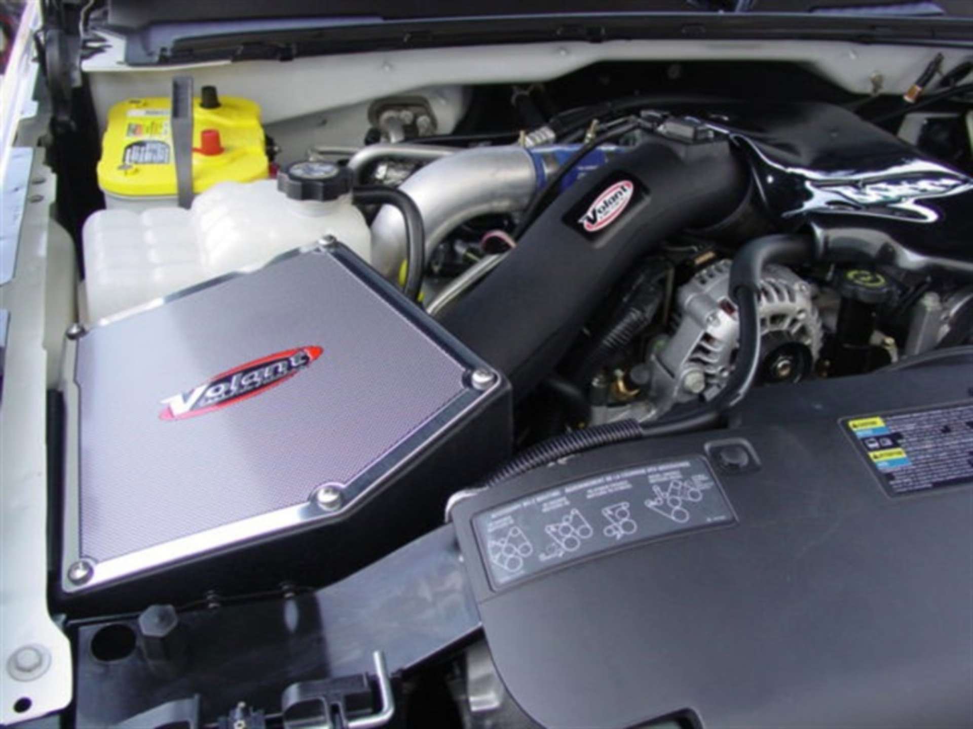 Picture of Volant 01-04 Chevrolet Silverado 2500HD 6-6 V8 PowerCore Closed Box Air Intake System