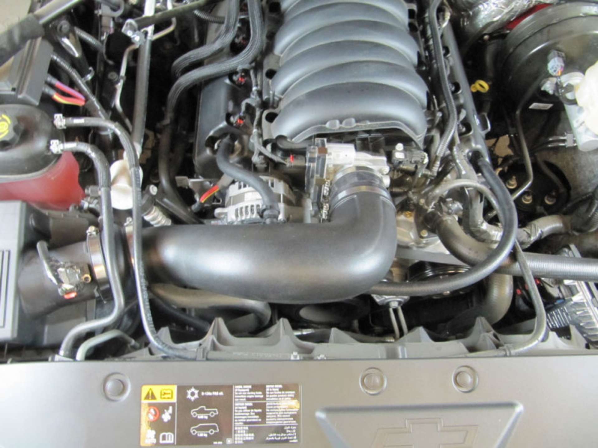 Picture of Airaid Jr- Intake Kit, Oiled - Red Media 14-15 Chevrolet Silverado, 14-15 GMC Sierra, 2015 Sub- 5-3L