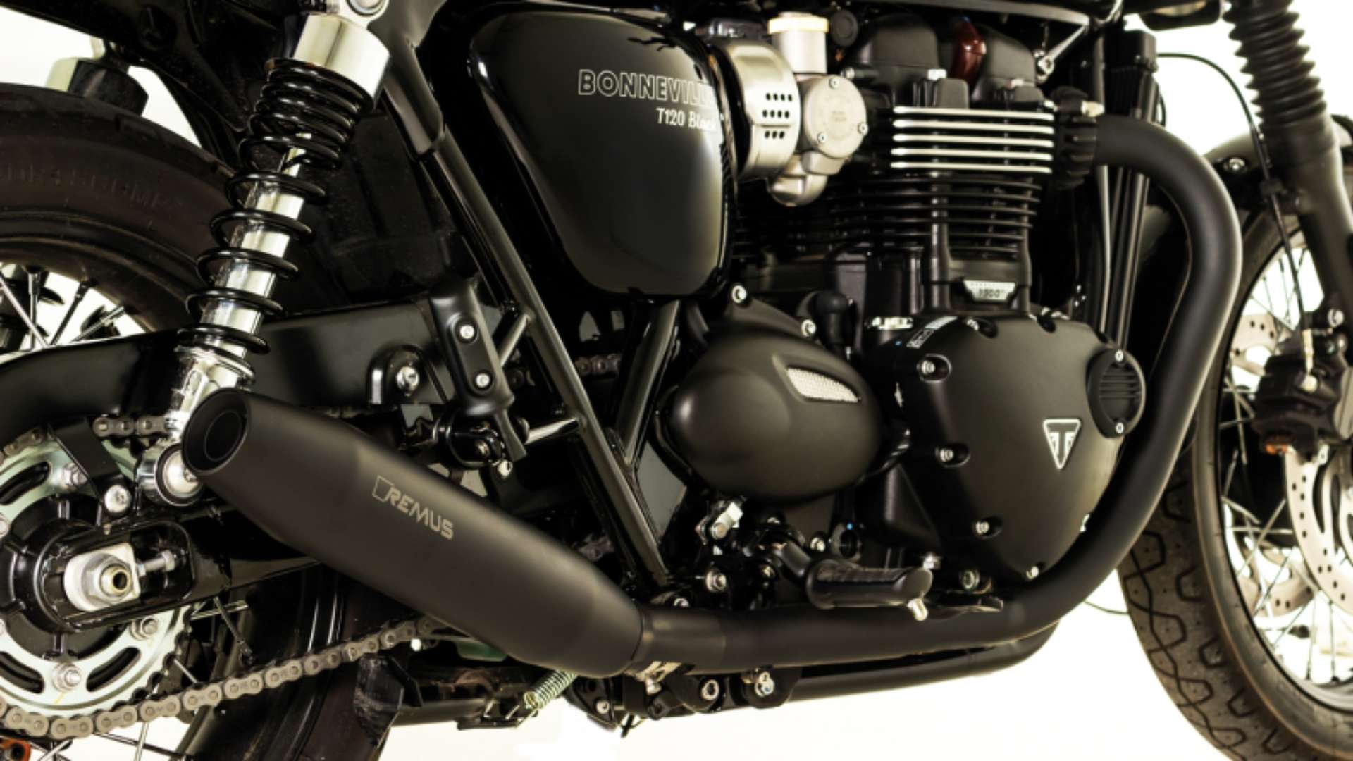 Picture of Remus 2018 Triumph Bonneville T 120 Bonneville Euro 4 Tapered Black Slip On - Right Side