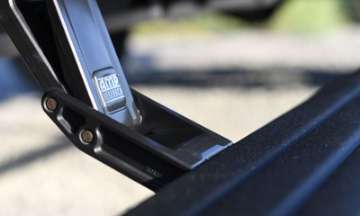 Picture of AMP Research 14-18 Chevy Silverado 1500 Extended Cab-Double Cab PowerStep Smart Series
