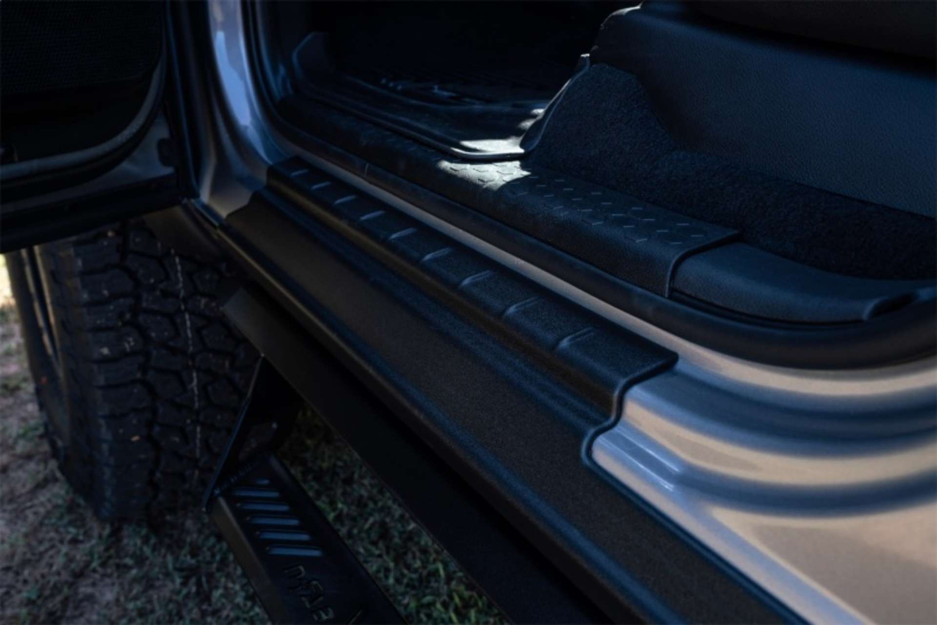 Picture of Bushwacker 2021 Ford Bronco 2 Door Trail Armor Rocker Panel - Black