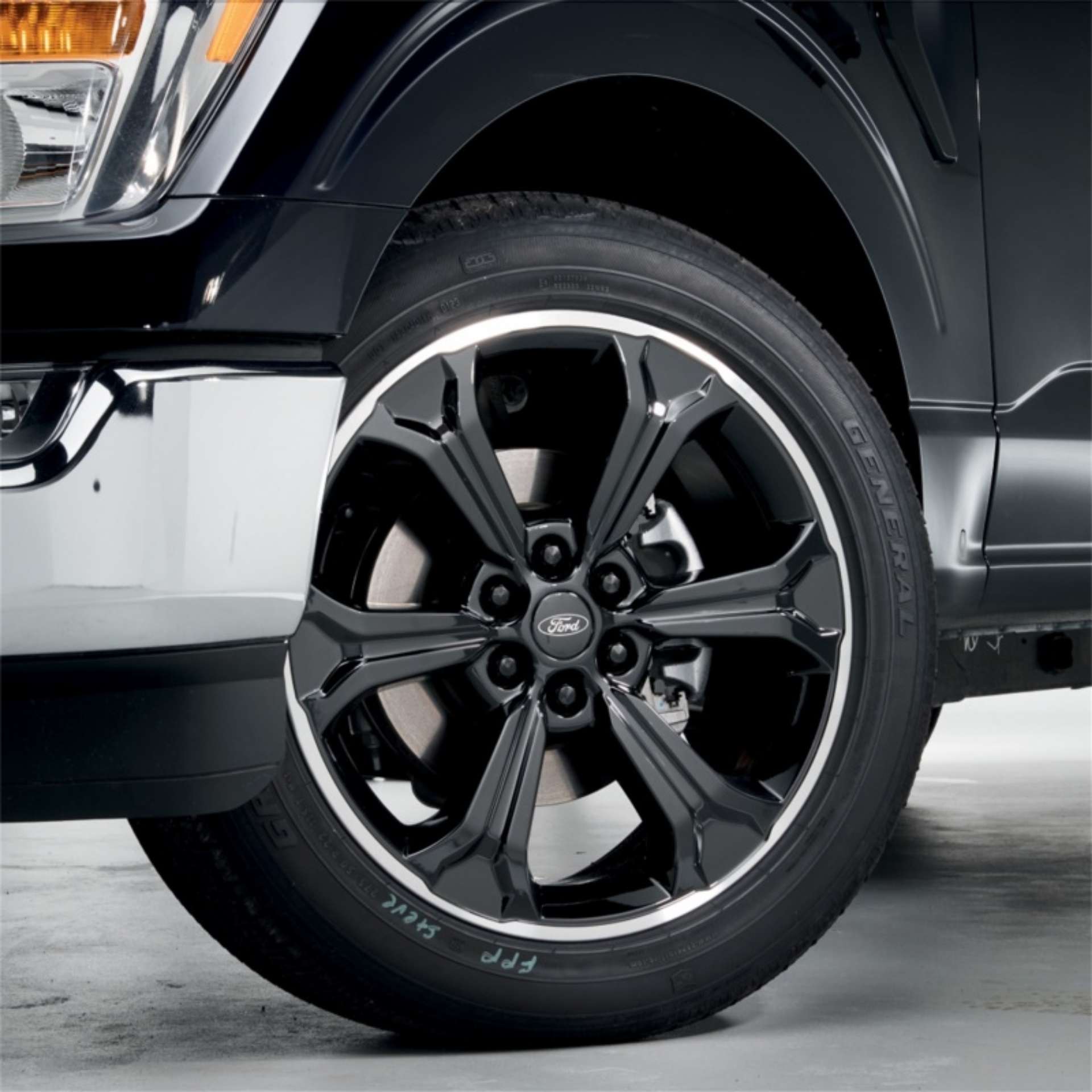 Picture of Ford Racing 15-23 F-150 22in Wheel Kit - Black w-Machined Face