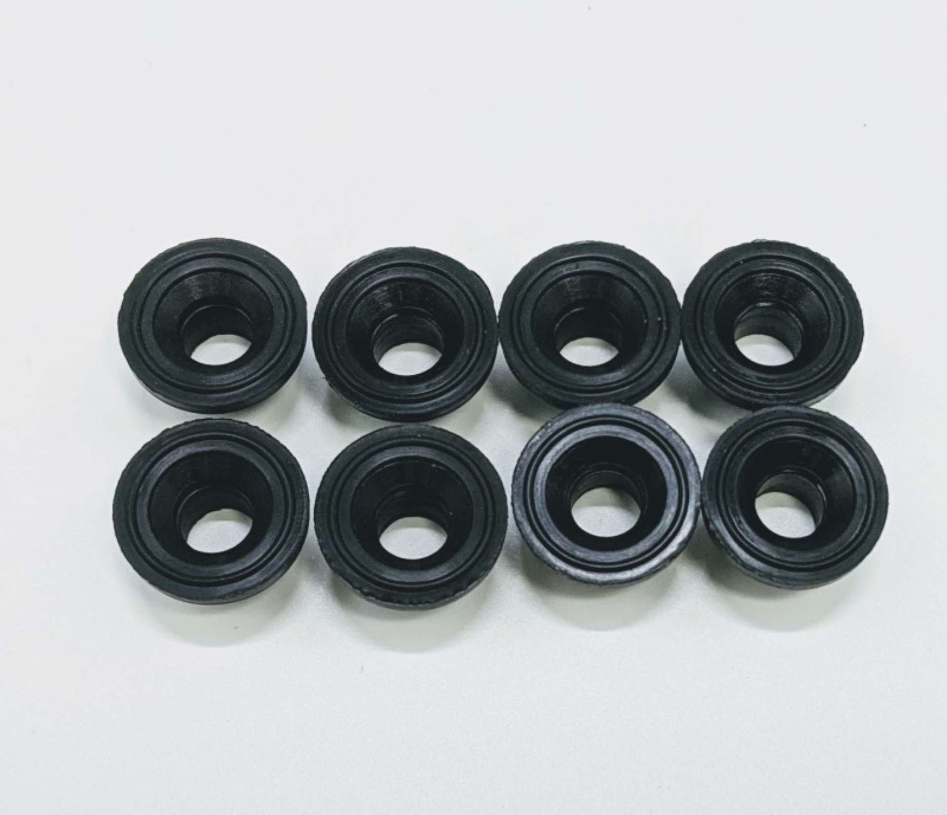 Picture of Granatelli GM LS Valve Cover Grommet Set - Set of 8