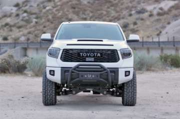 Picture of Fabtech 16-19 Toyota Tundra 4WD Trd Pro 4in Perf Sys w-Dlss 2-5 C-Os & Rr Dlss