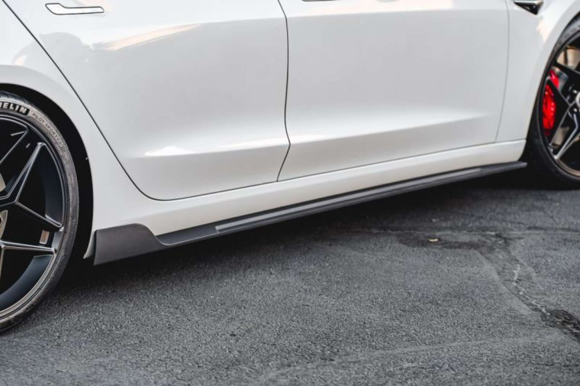 Picture of VR Aero 2018+ Tesla Model 3 Matte Carbon Fiber Side Skirts