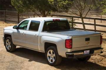 Picture of Pace Edwards 21-22 Ford F-Series Super Duty 6ft 9in Bed Switchblade Tonneau Cover