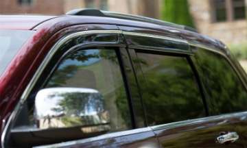 Picture of AVS Low Profile Ventvisor Deflector - Smoke W-Chrome Trim