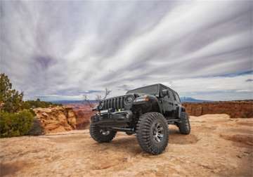 Picture of Superlift 18-22 Jeep Wrangler JLU NO Mojave 4WD 4in Dual Rate Coil Lift Kit w-Fox 2-0 Res Shocks