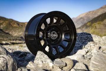 Picture of ICON Hulse 17 X 8-5 5 X 5 6mm Offset 4-5in BS Double Black