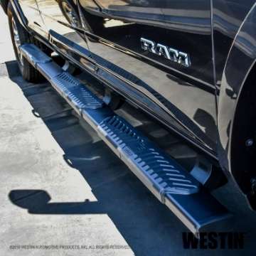 Picture of Westin 19-22 RAM 2500-3500 CC 8ft Bed Excl- Dually R5 M-Series W2W Nerf Step Bars - Blk