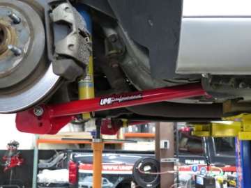 Picture of UMI Performance 82-02 GM F-Body Tubular Non-Adjustable Lower Control Arms - Red