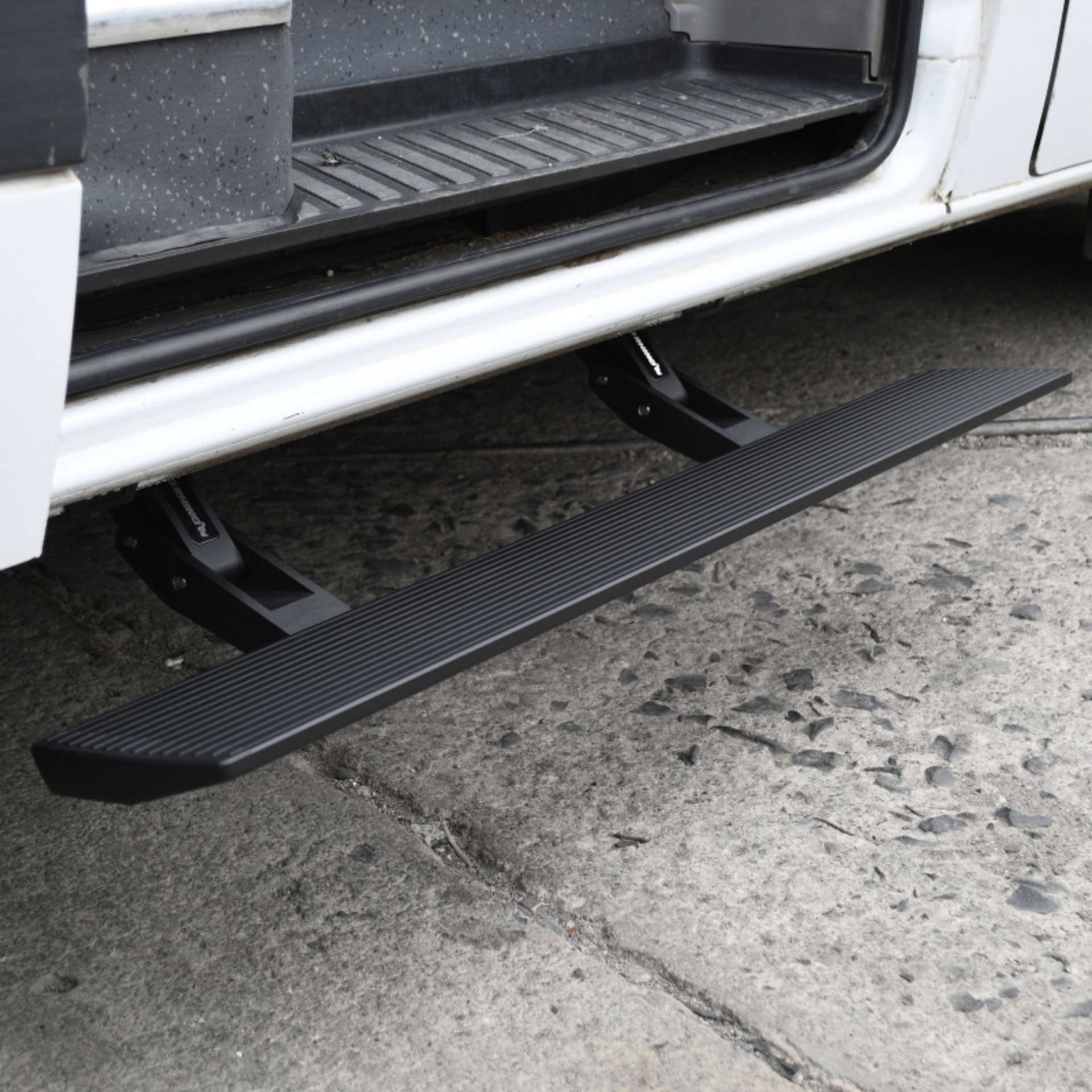 Picture of RealTruck 13-18 Mercedes-Benz Sprinter 25-3500 Van 3dr VoltStep Electric Running Board Kit - Tex Blk