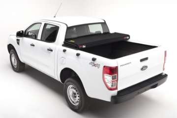 Picture of Extang 16-20 Toyota Hilux Revo Double Cab 1523mm 5ft Solid Fold 2-0