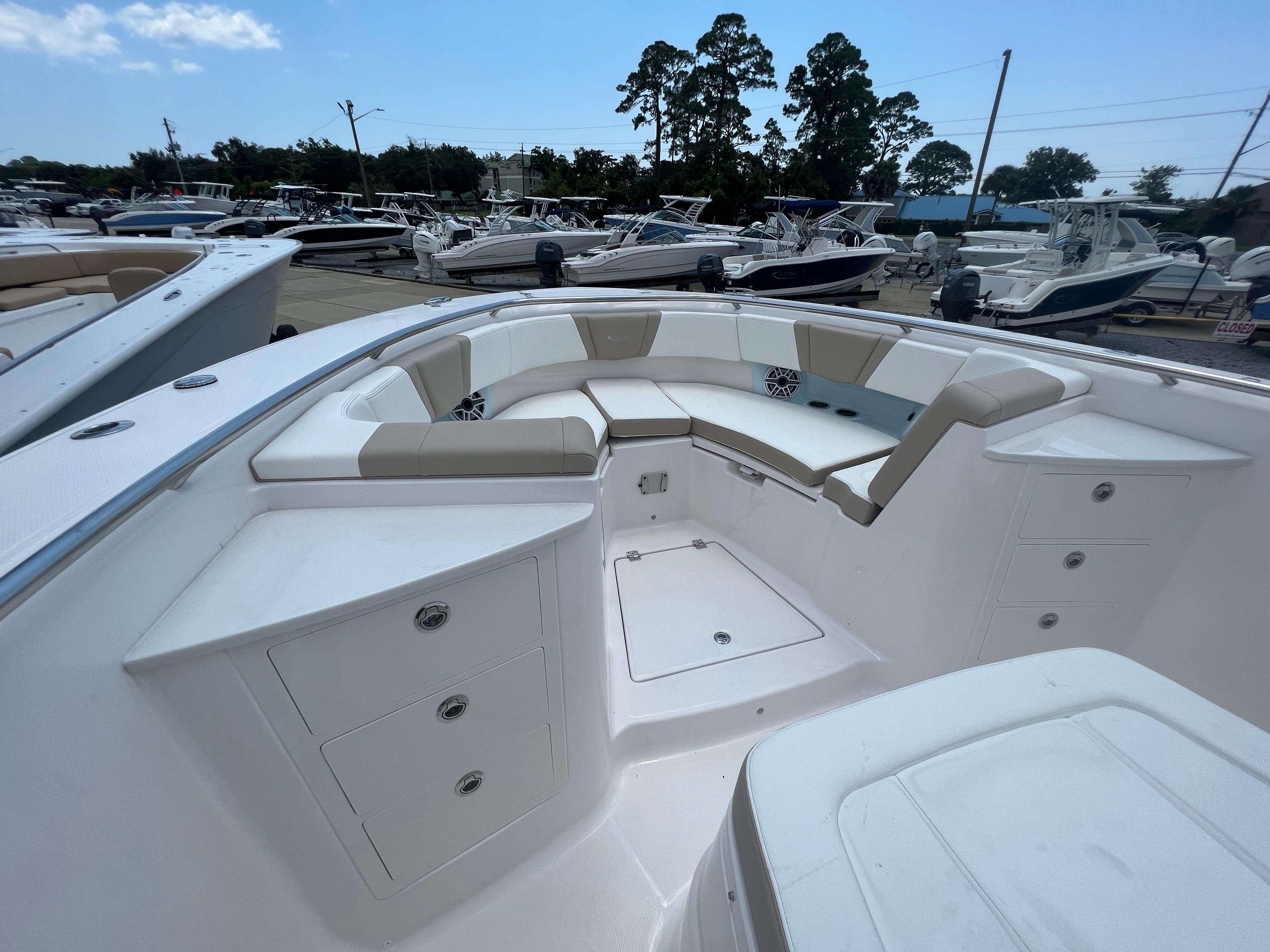 2024 Robalo 360 CC - Photo 15