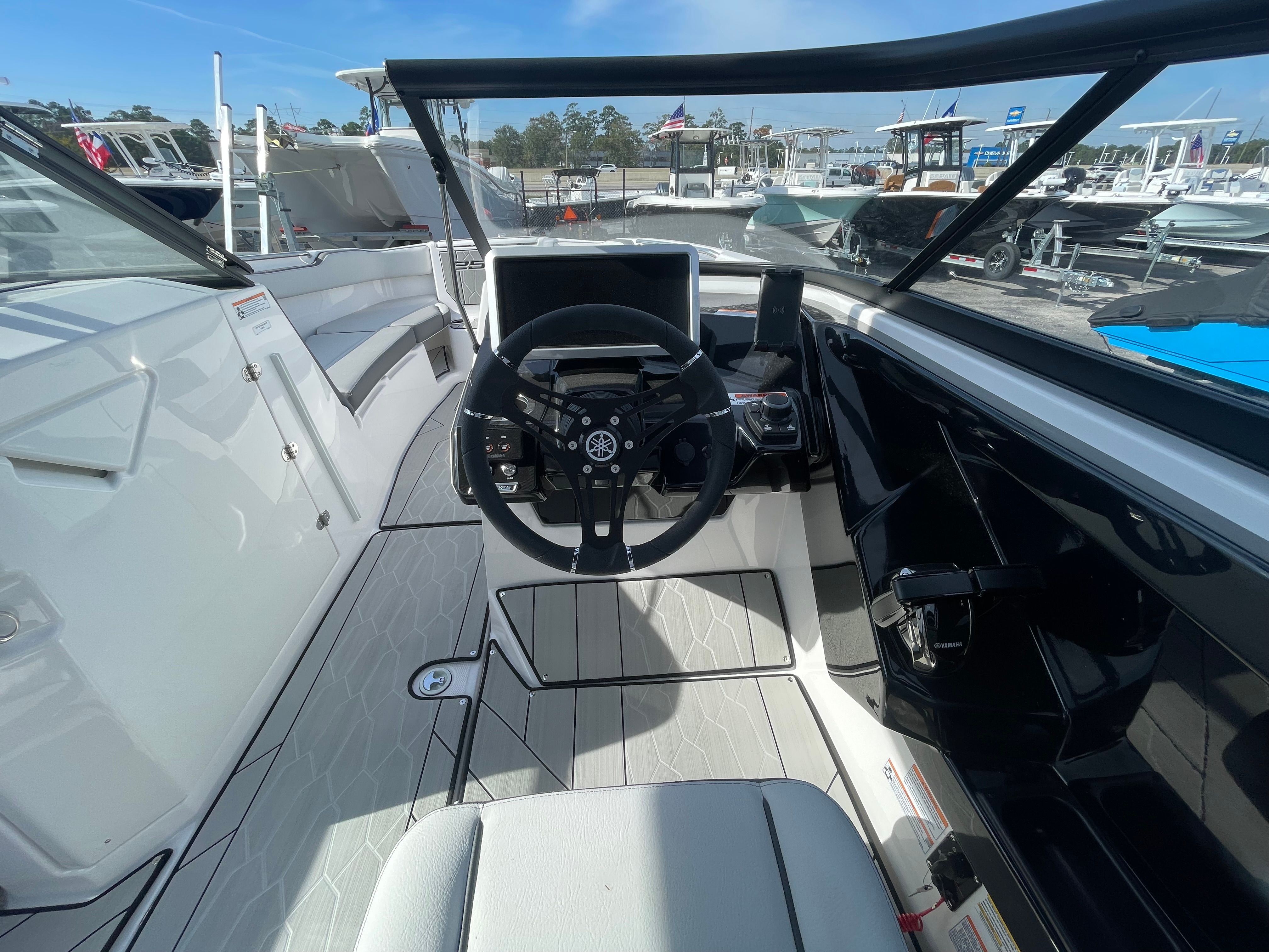 2025 Yamaha 252 XE — photo 21 view