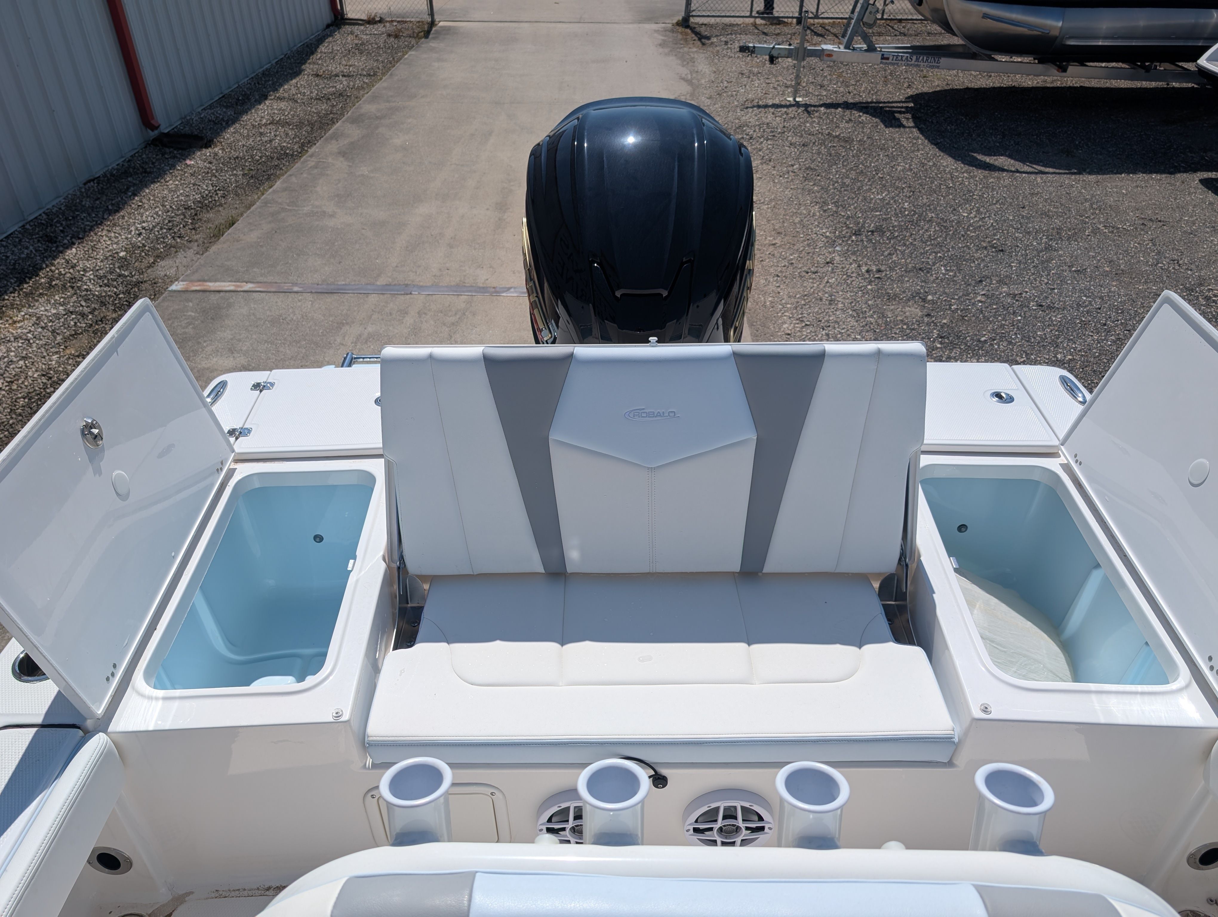 2025 Robalo 226 Cayman STD - Photo 9