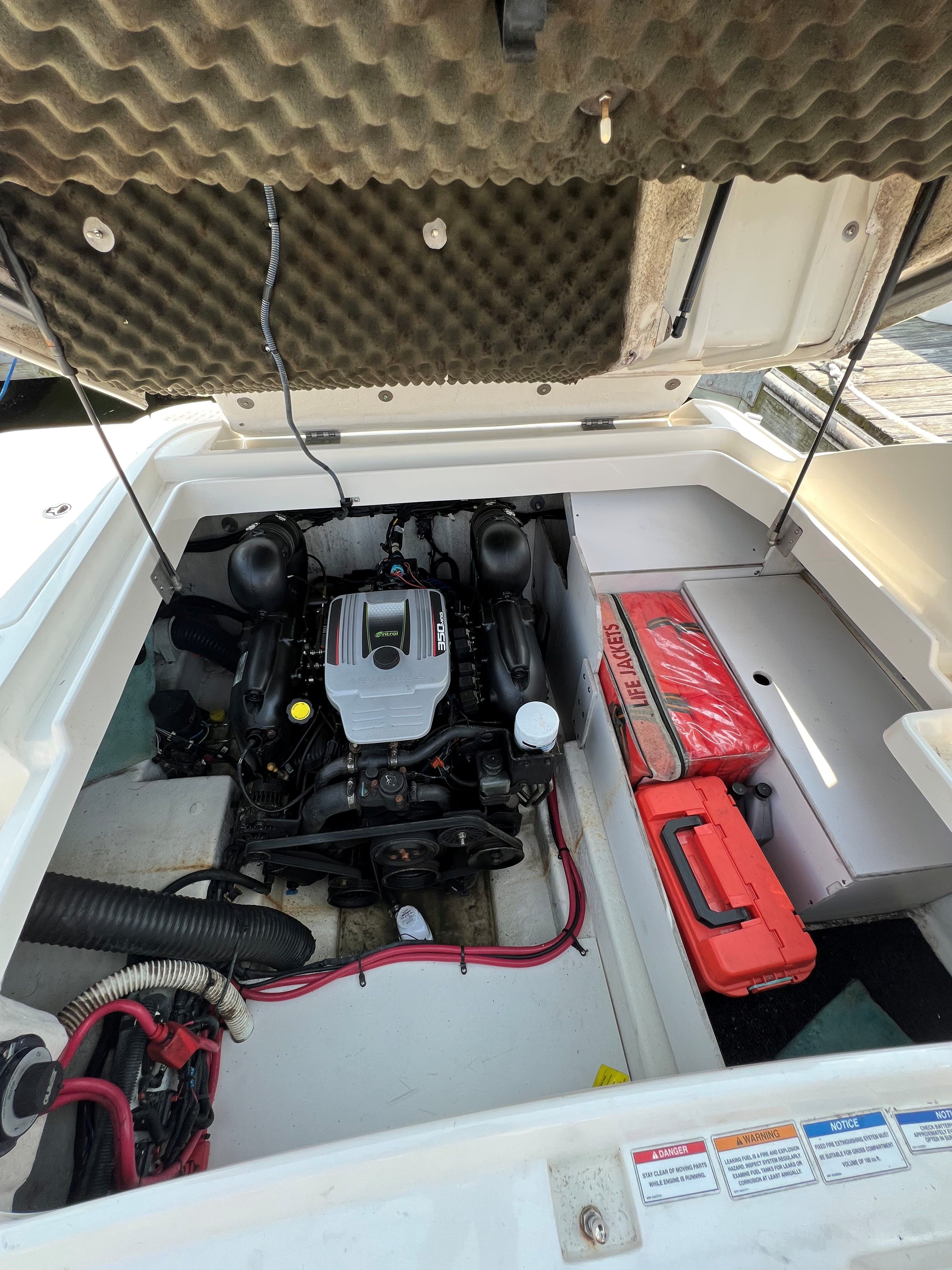 2011 Sea Ray Sundeck 260 - Photo 10