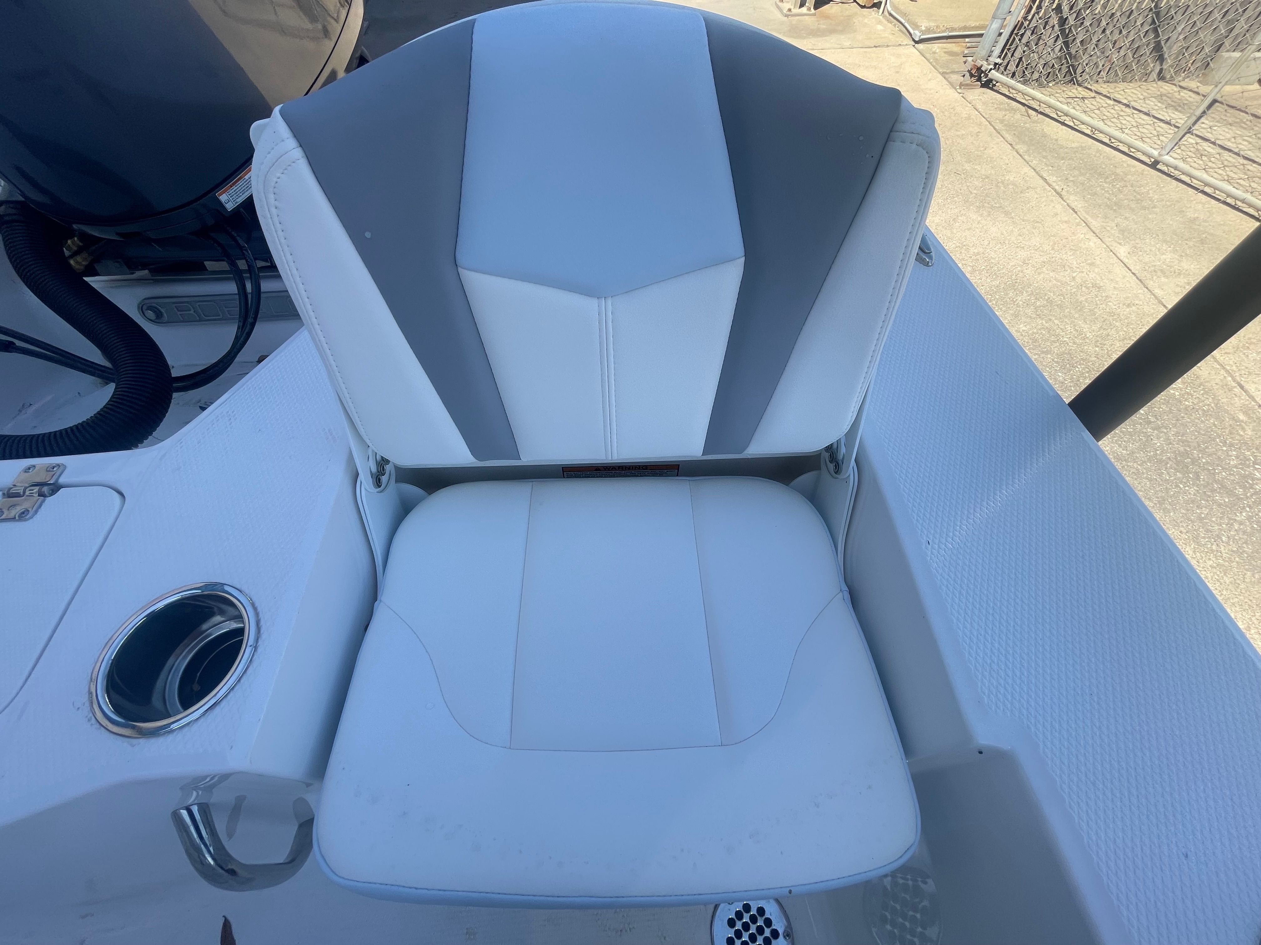 2025 Robalo 206 Cayman DLX