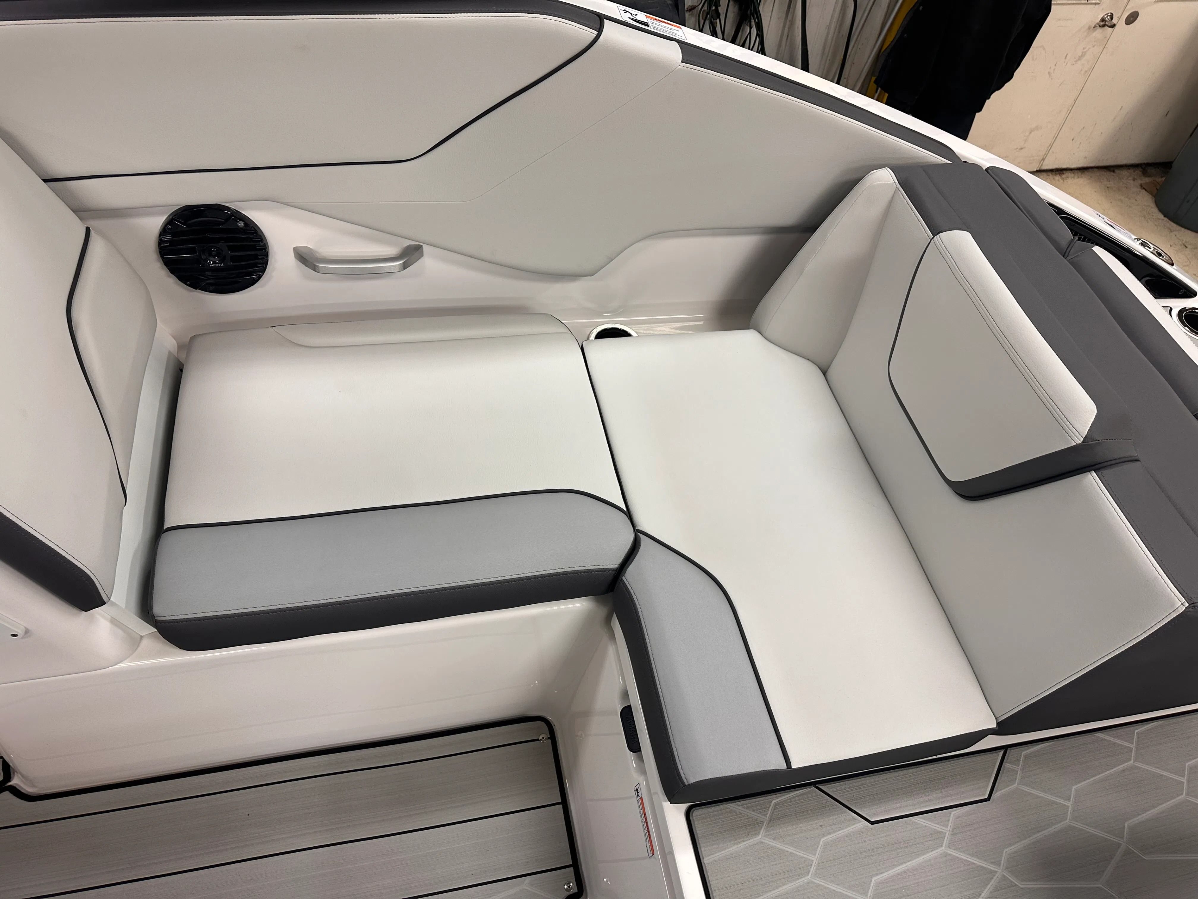 2025 Yamaha 252 XE — photo 17 view