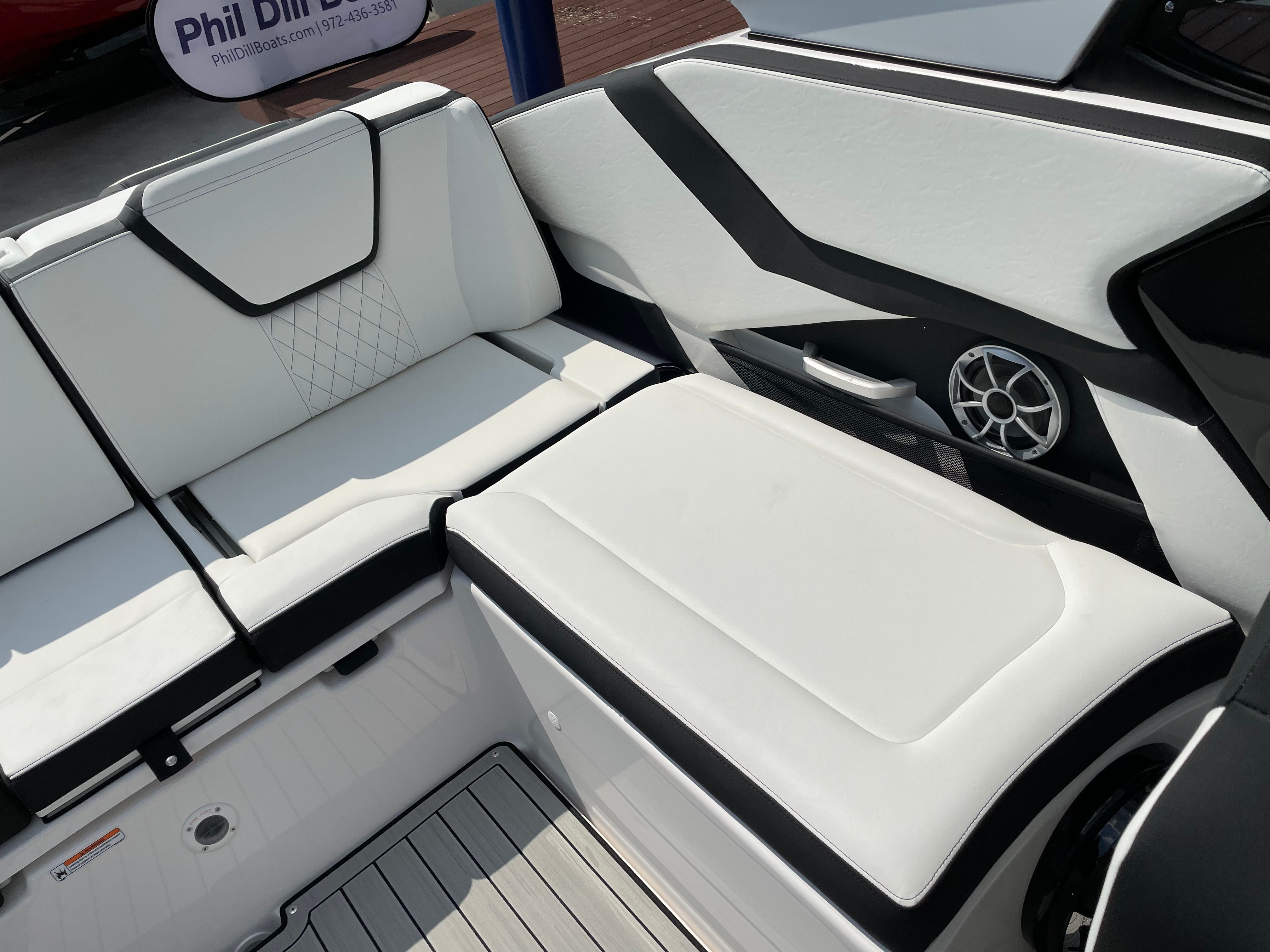 2025 Yamaha 252 S — photo 34 view