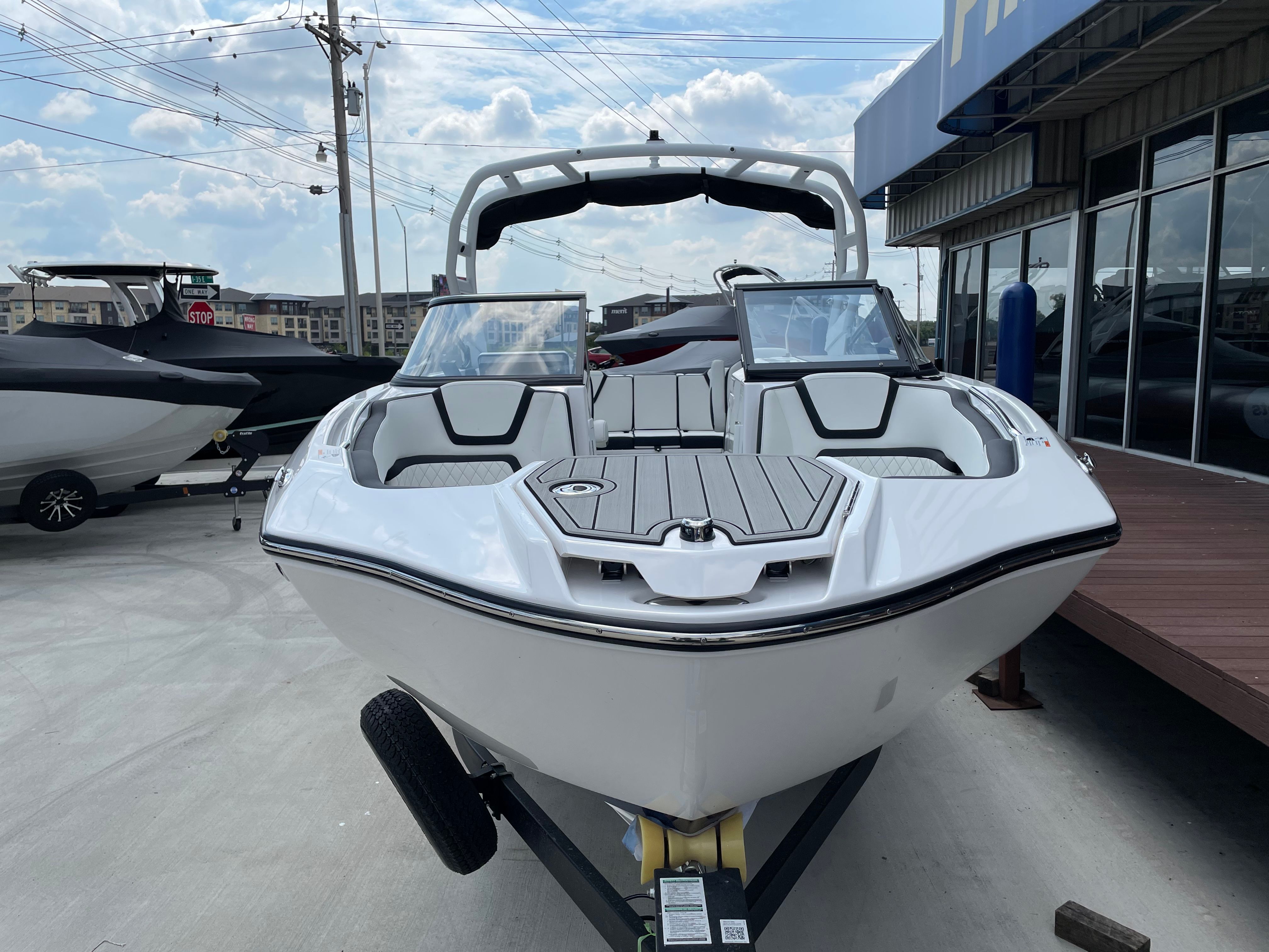 2025 Yamaha 252 S — photo 12 view