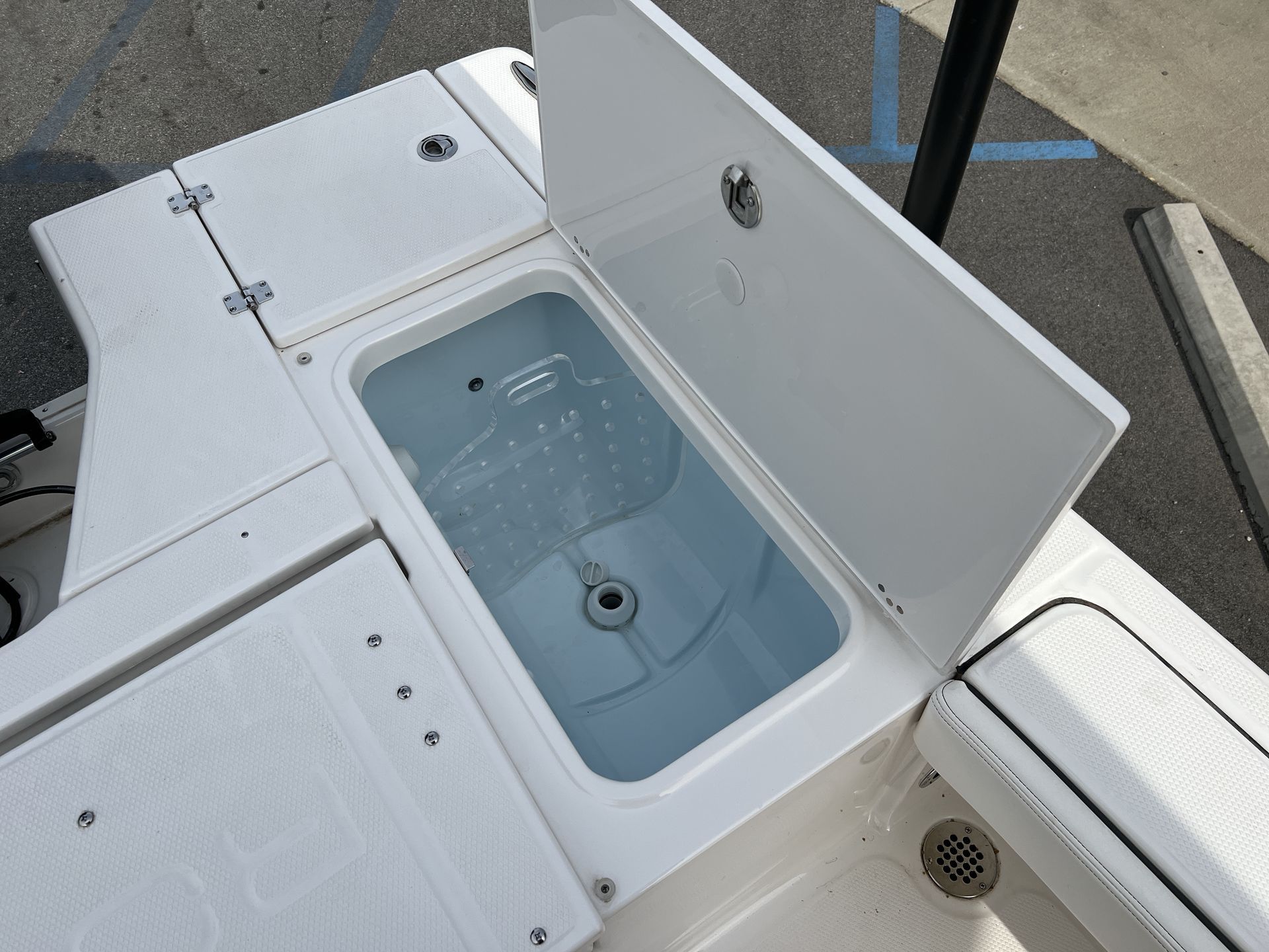 2025 Robalo 226 Cayman - Photo 20