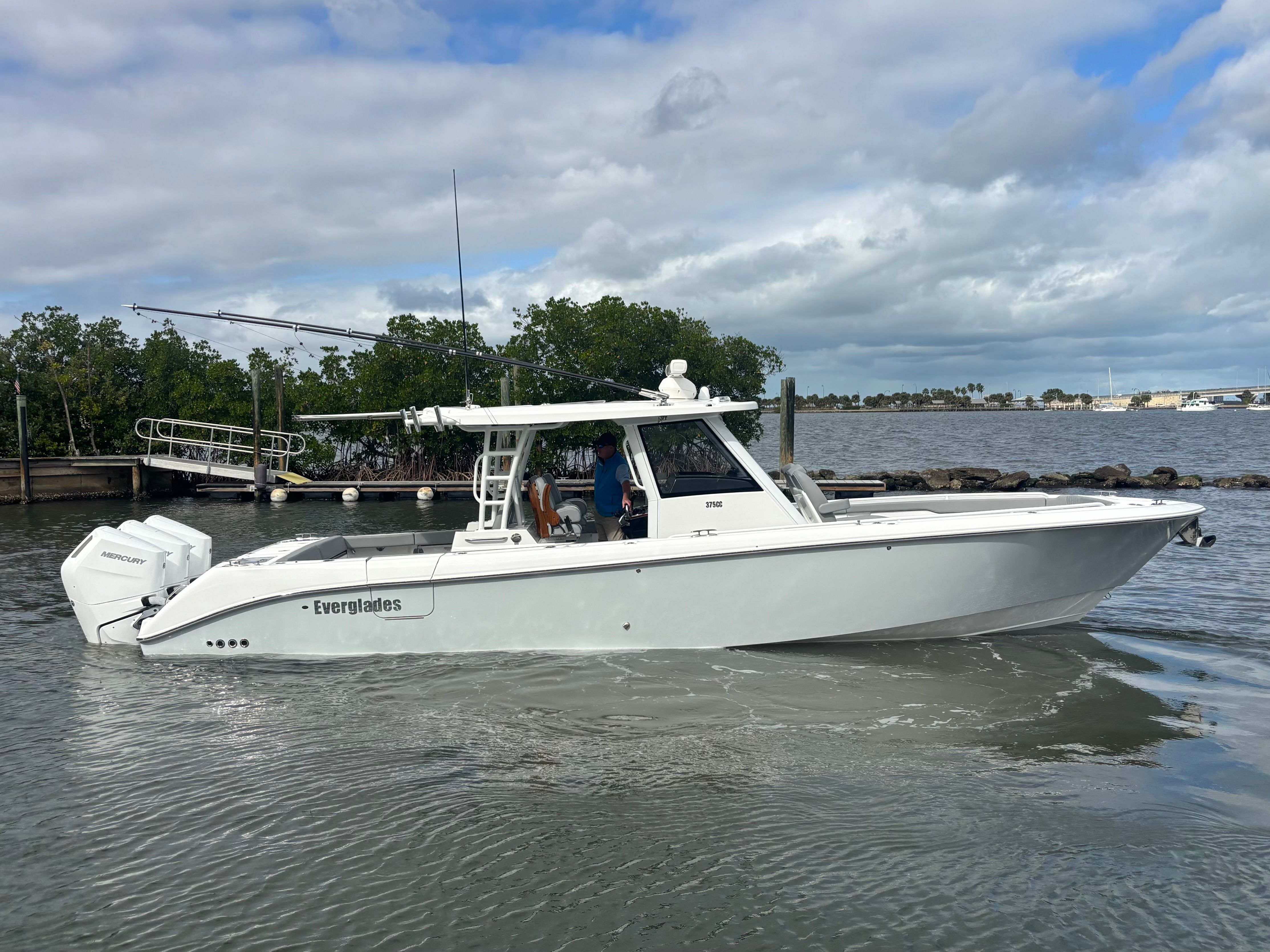 2026 Everglades 375 CC - Photo 17