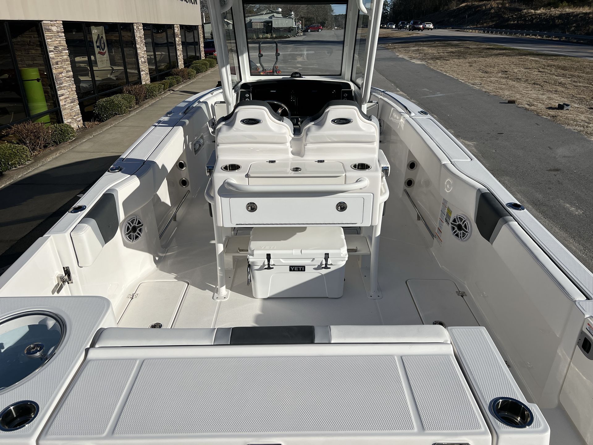 2025 Robalo 250 CC - Photo 16