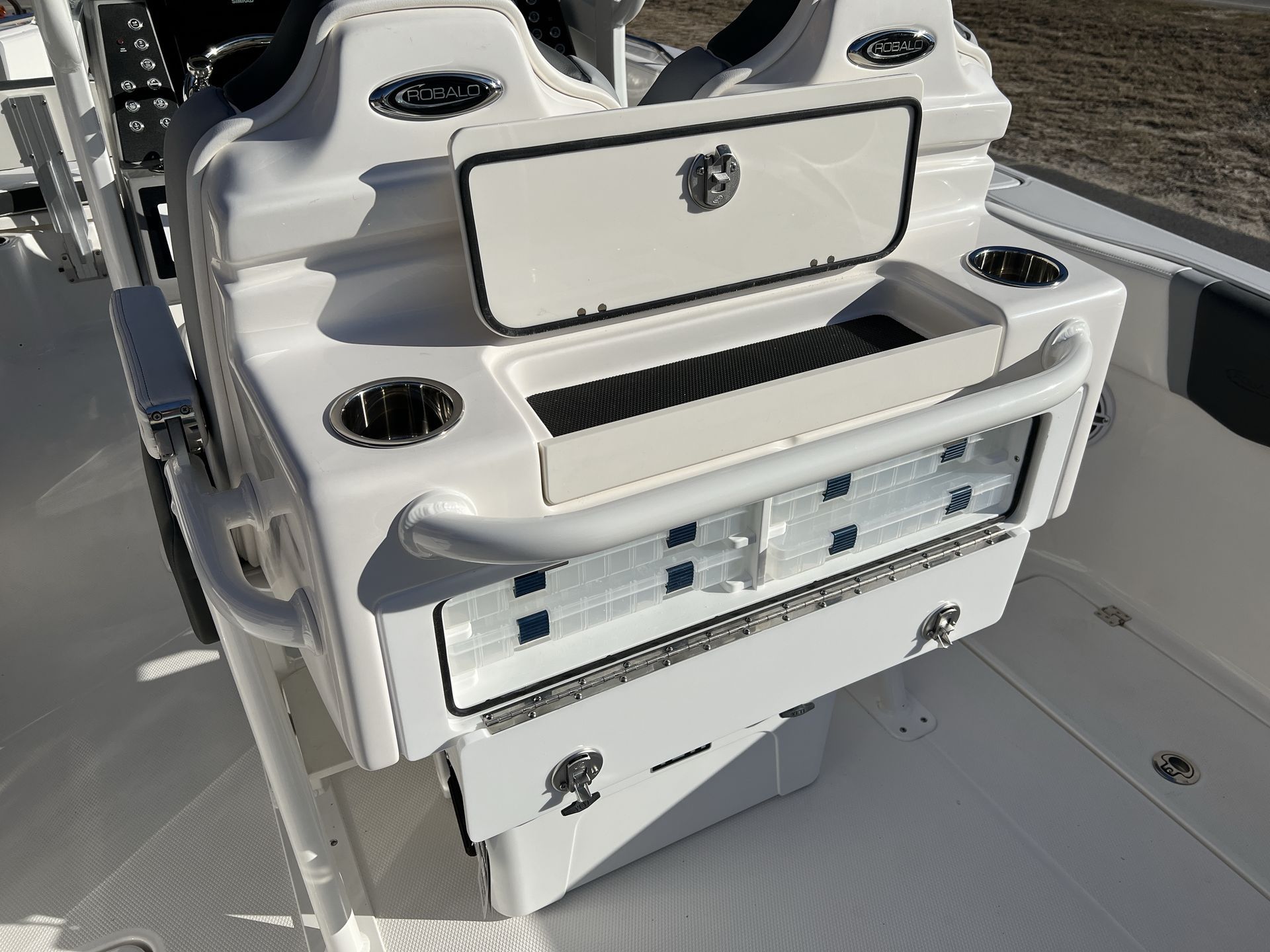 2025 Robalo 250 CC - Photo 20