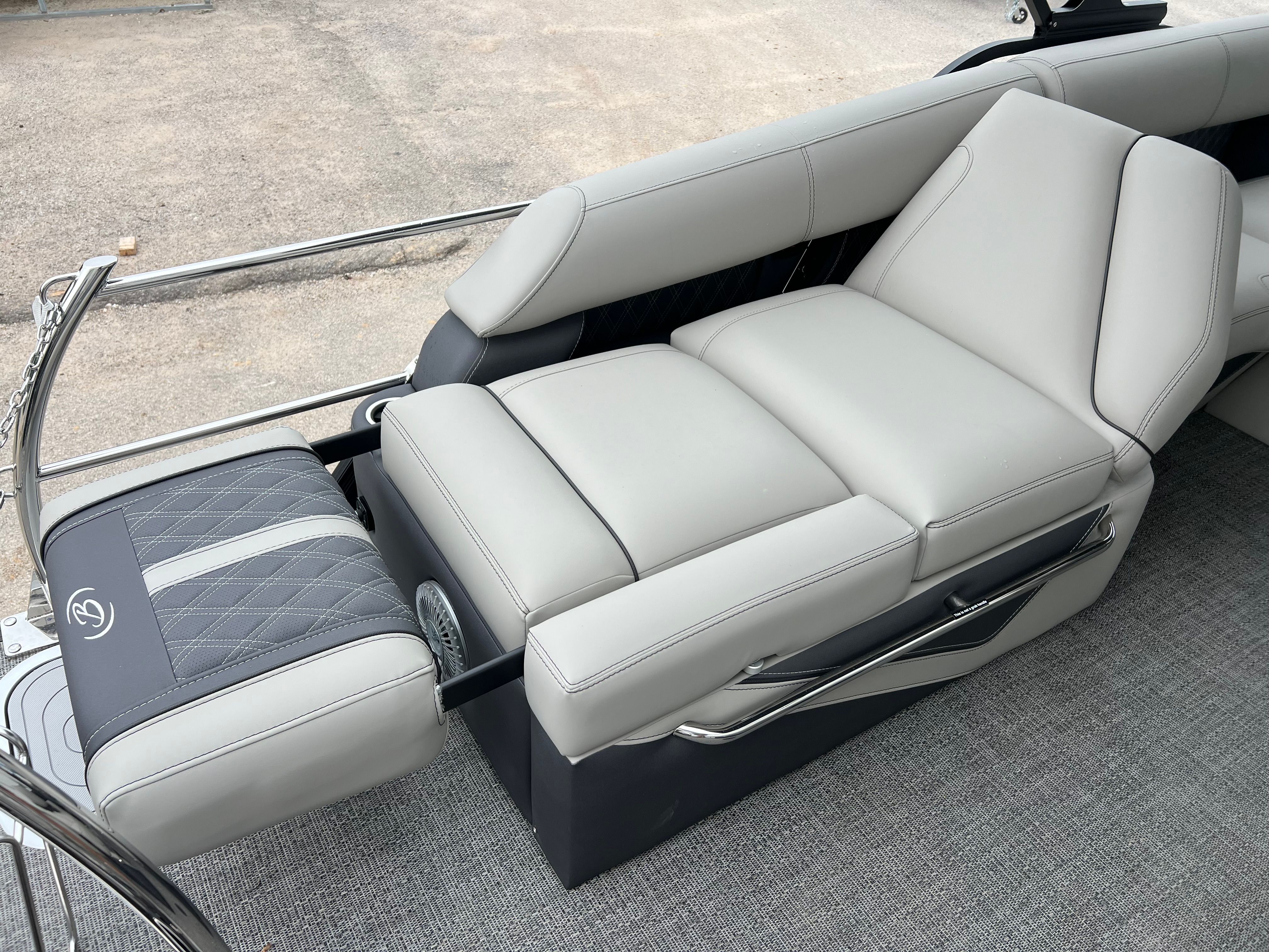 2025 Barletta Lusso L25M - Photo 12