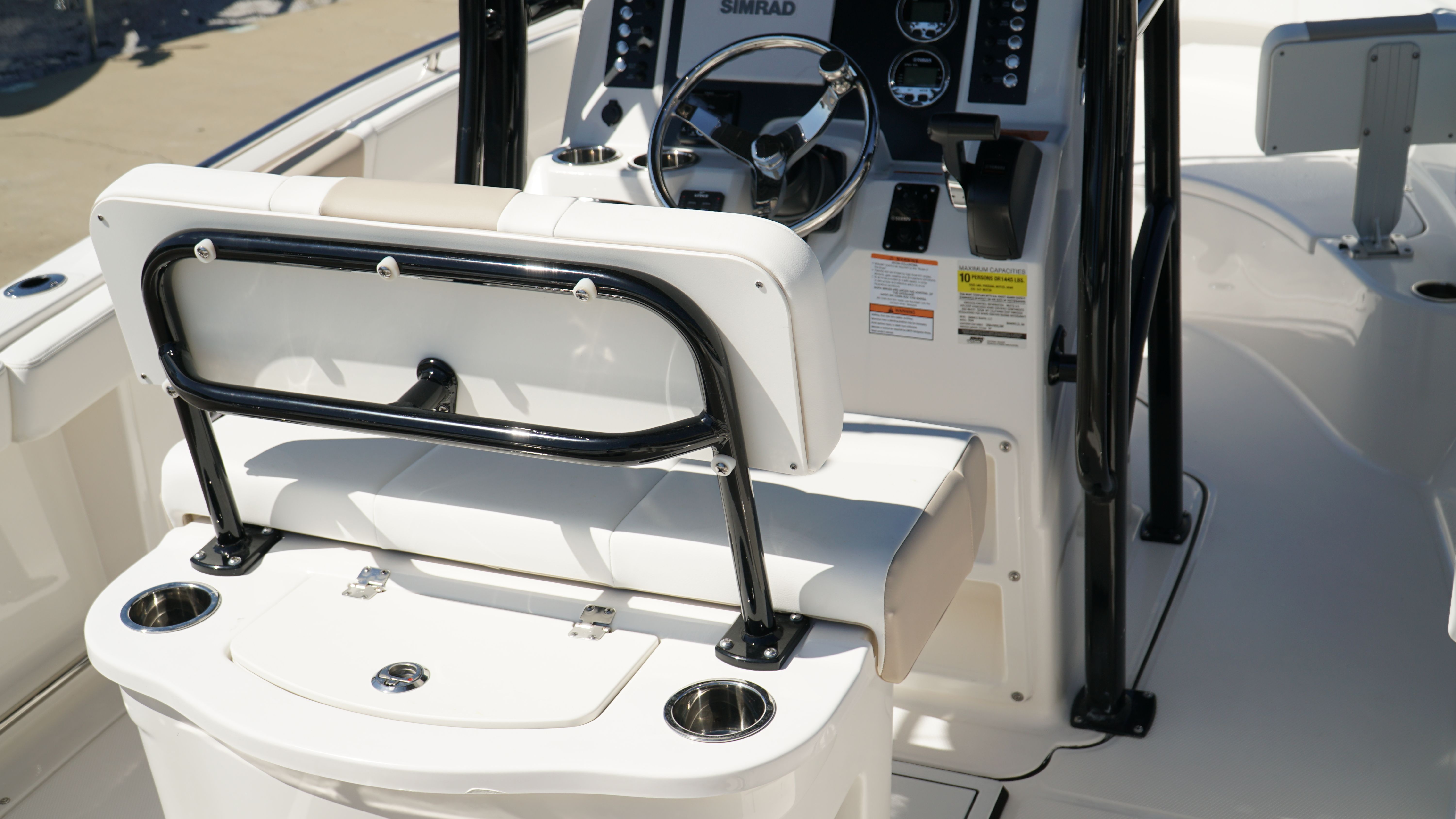 2025 Robalo 222 CC - Photo 22