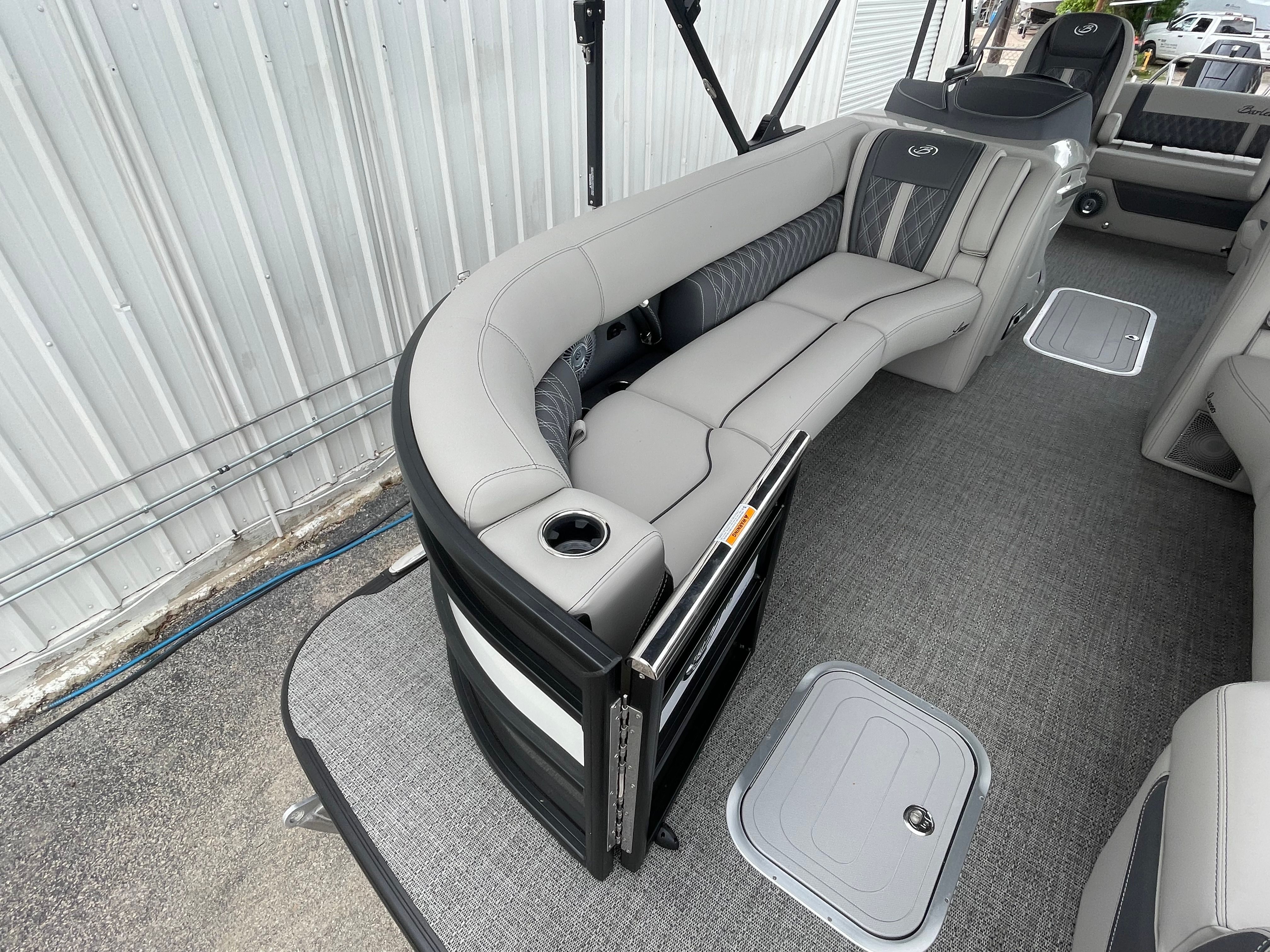 2025 Barletta Lusso L25UC - Photo 14