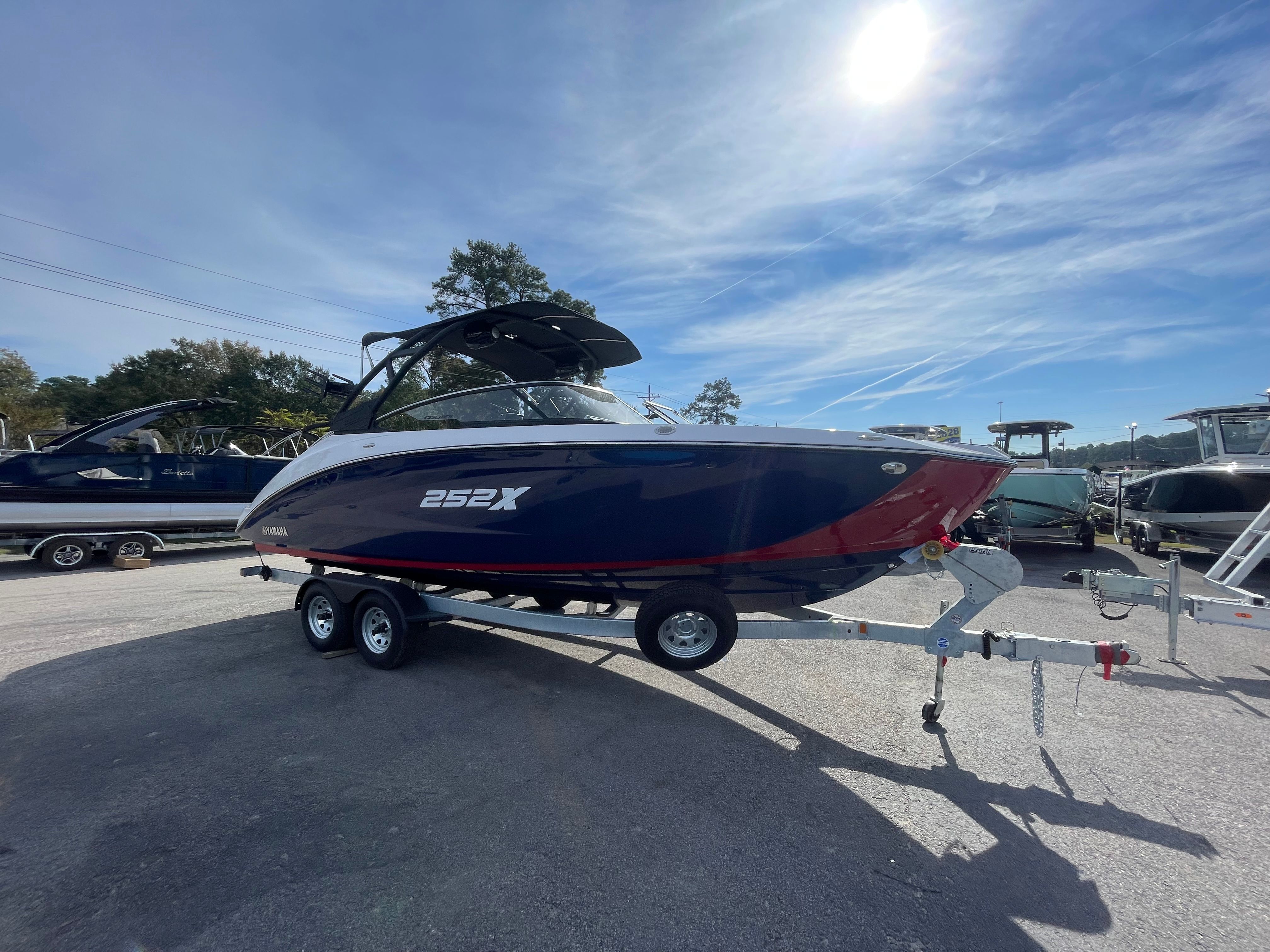 2025 Yamaha 252 XE - Photo 5