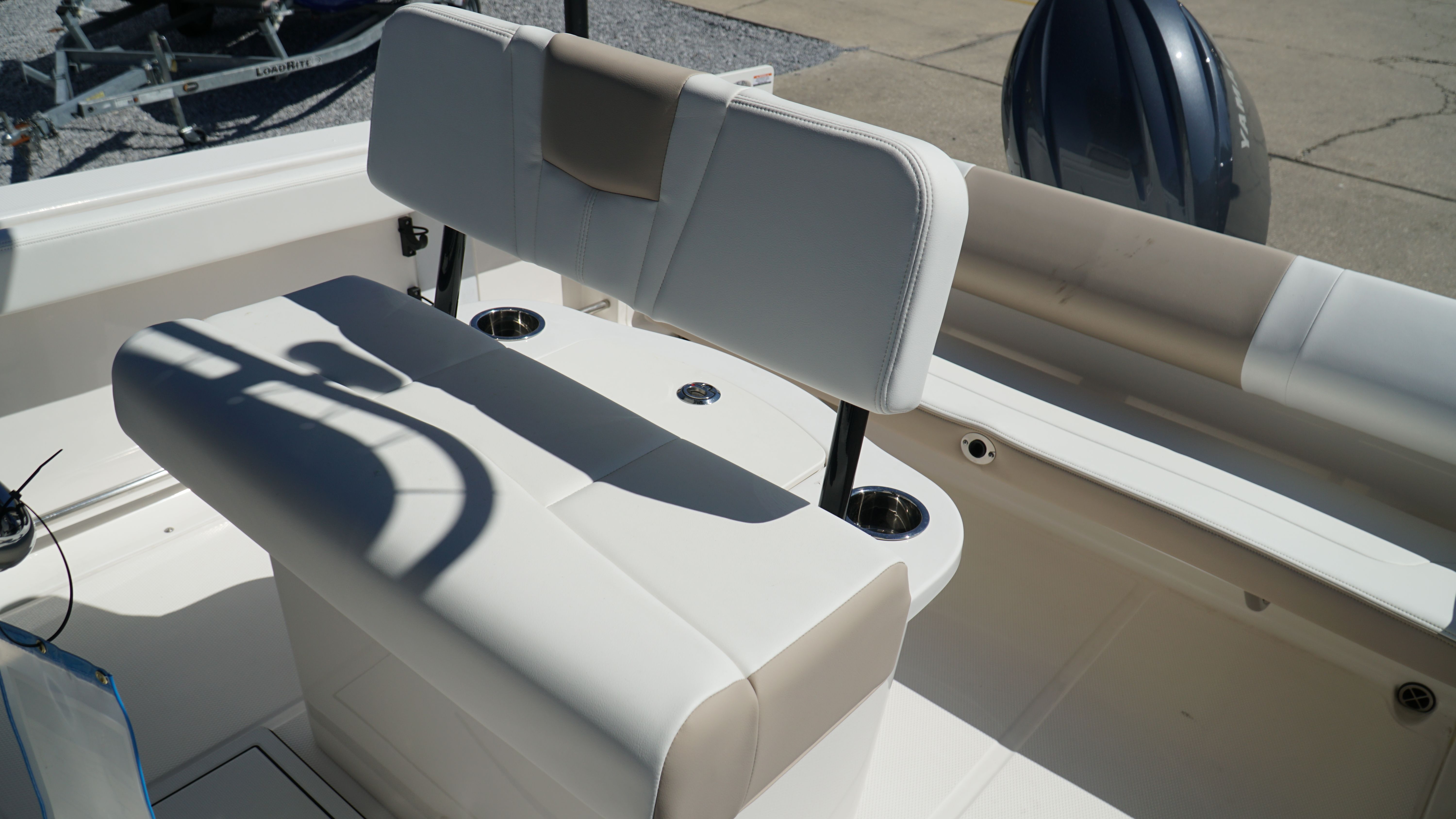 2025 Robalo 222 CC - Photo 30
