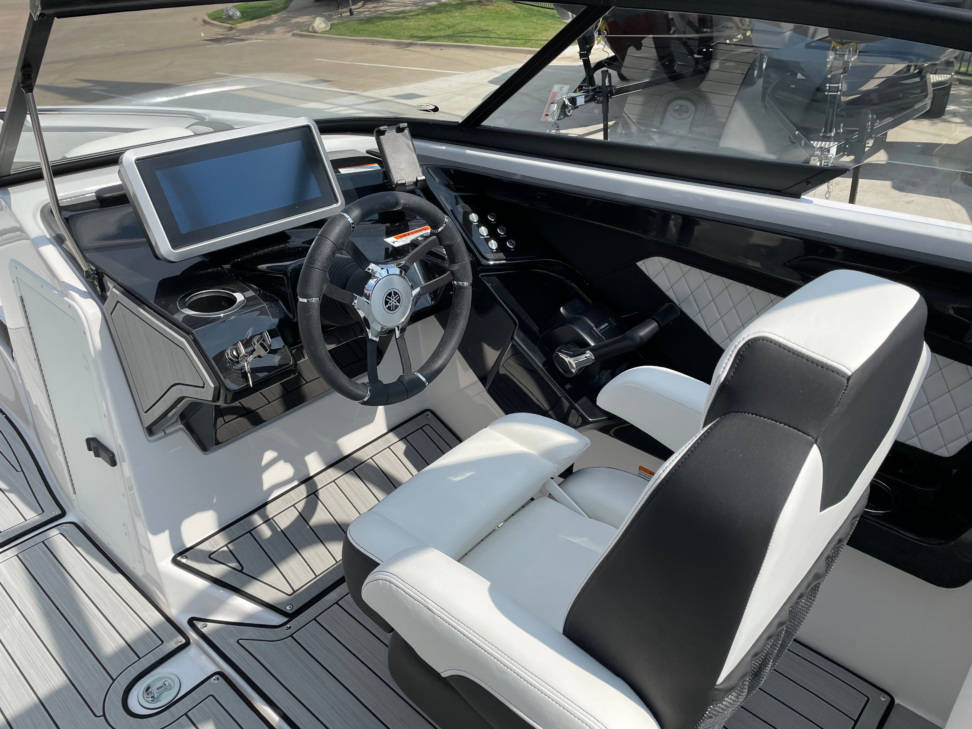 2025 Yamaha 252 S — photo 21 view