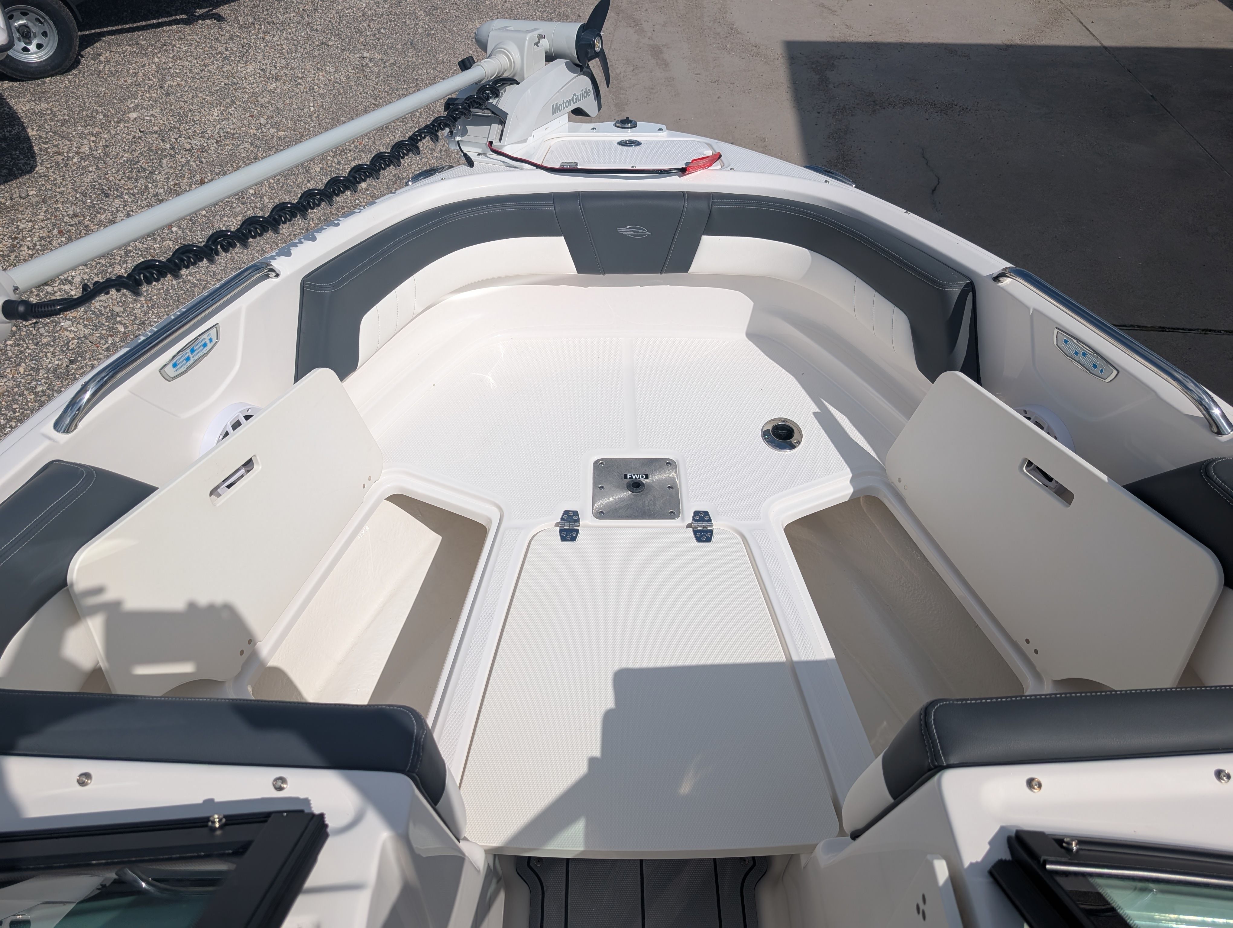 2025 Chaparral 21 SSI S&F - Photo 19
