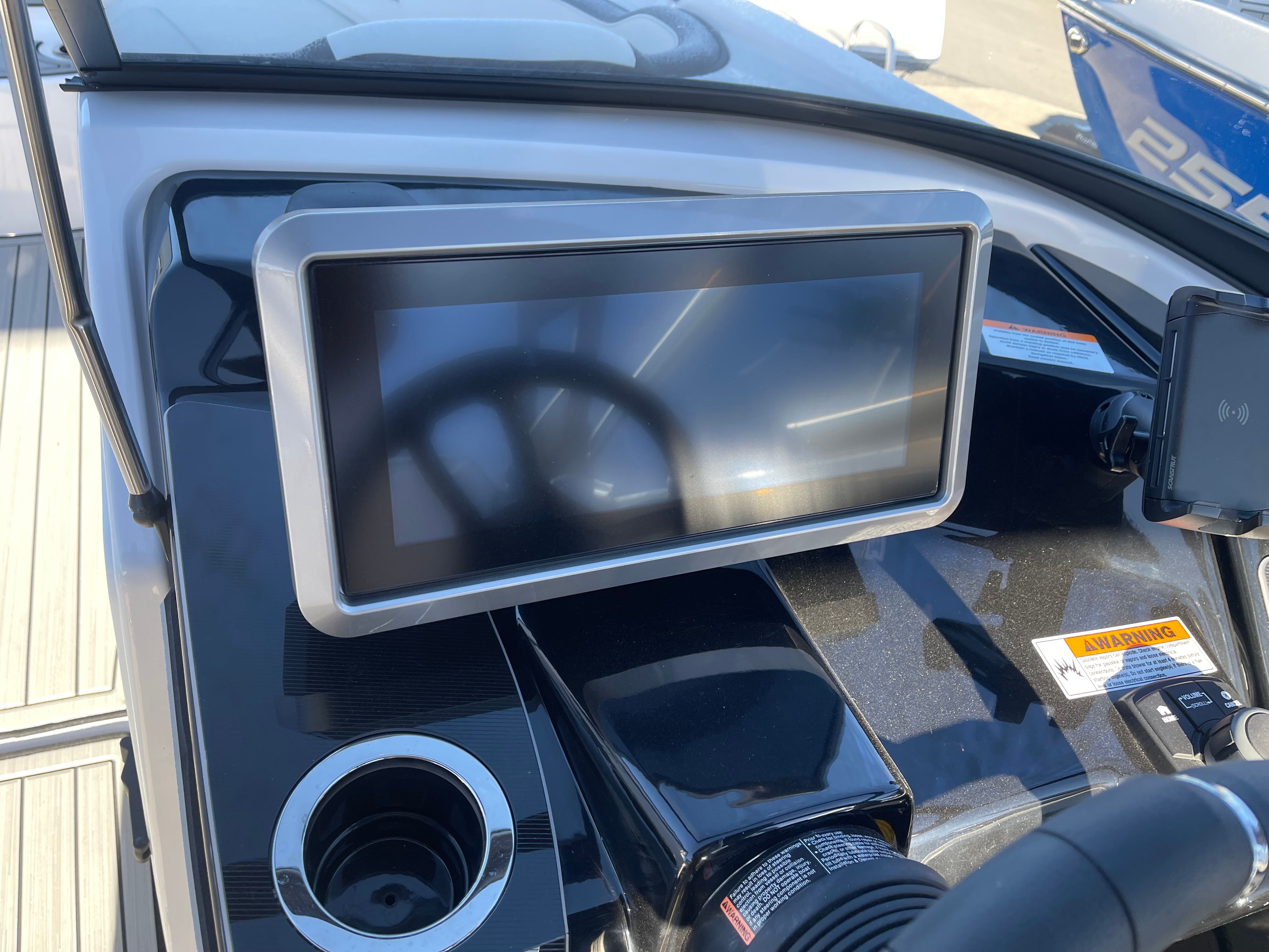 2025 Yamaha 252 SE — photo 18 view