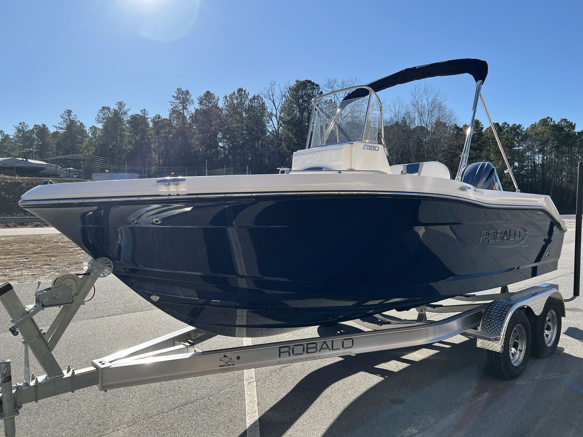 2025 Robalo 180 CC