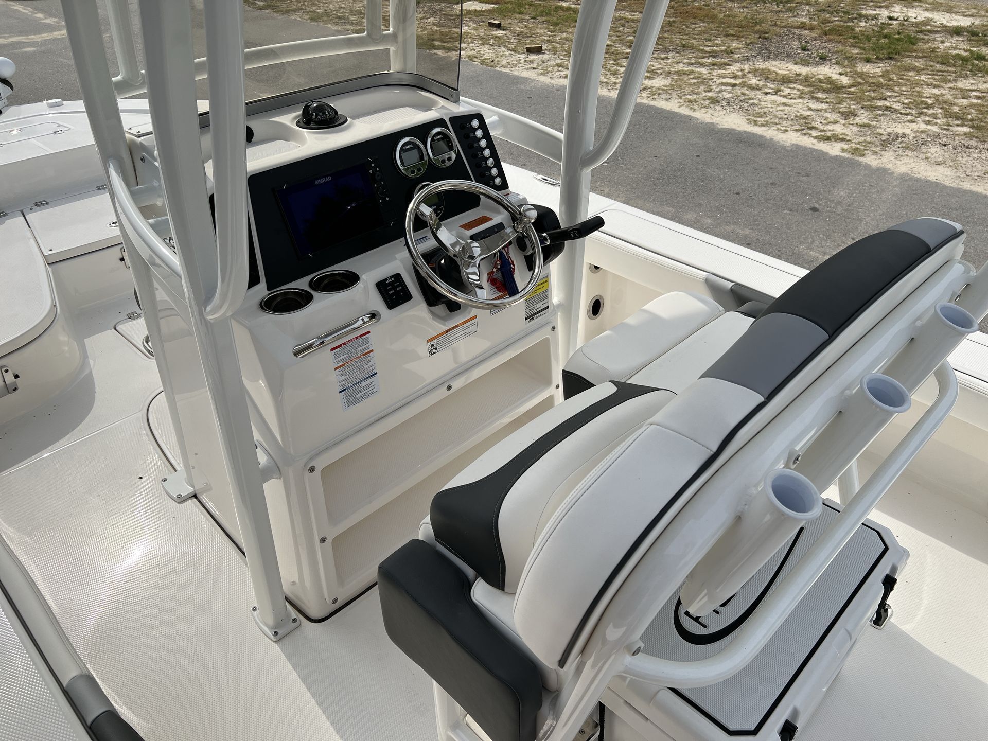 2025 Robalo 226 Cayman - Photo 18