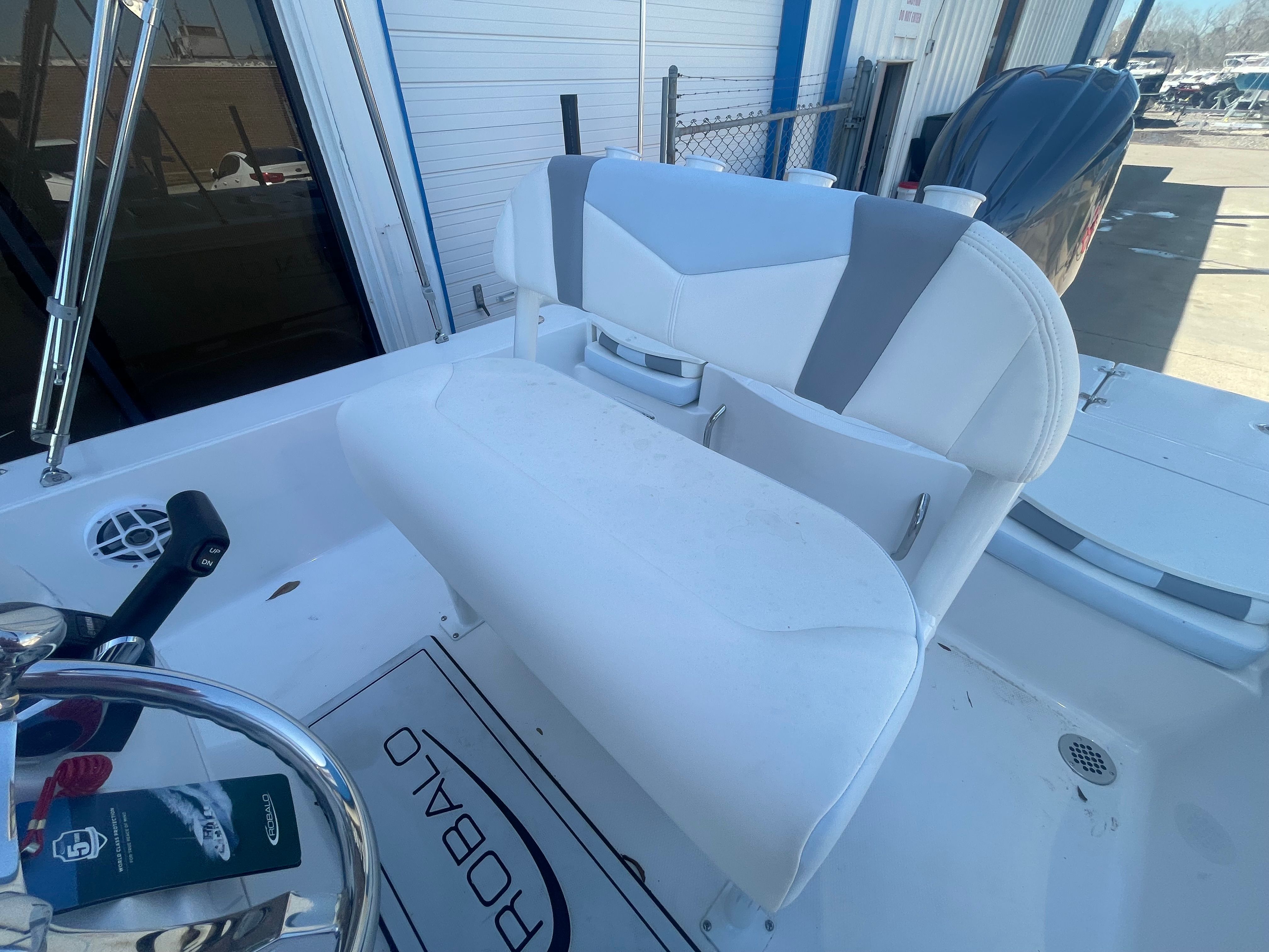 2025 Robalo 206 Cayman DLX - Photo 8