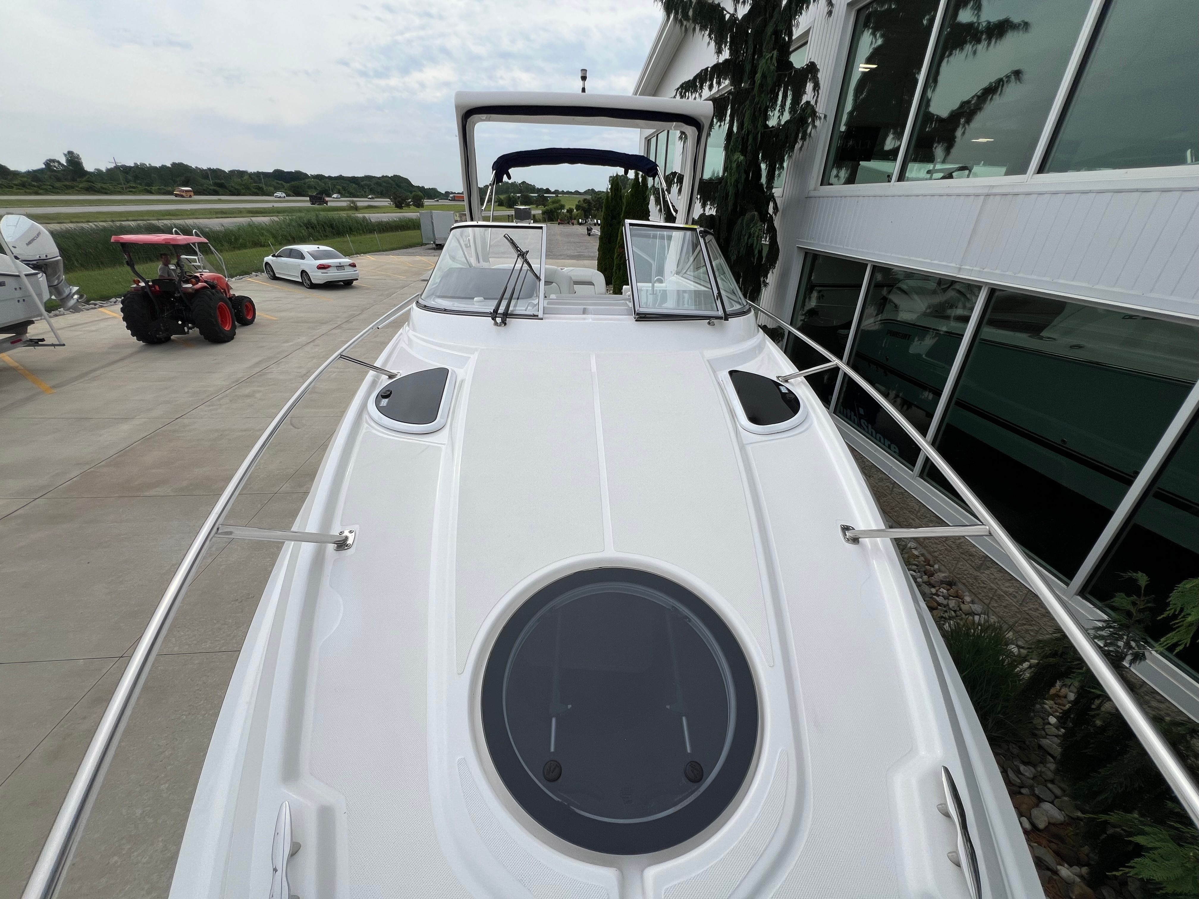 2022 Regal 28 Express - Photo 6