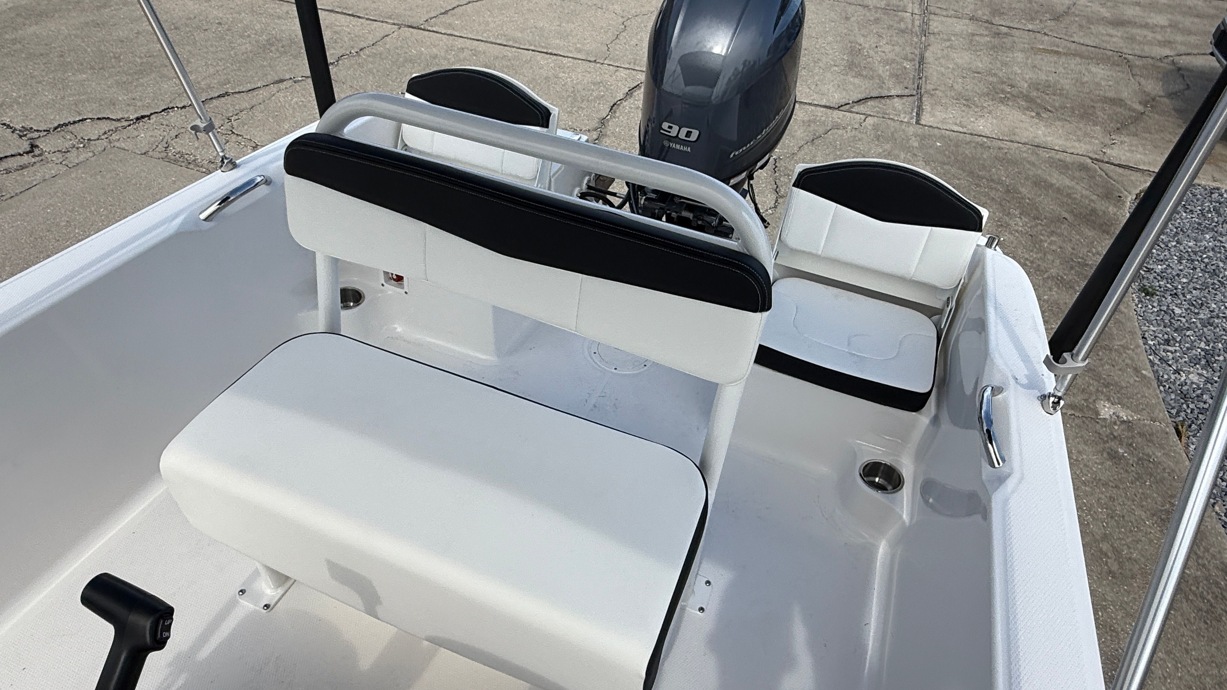 2025 Robalo 160 CC - Photo 19