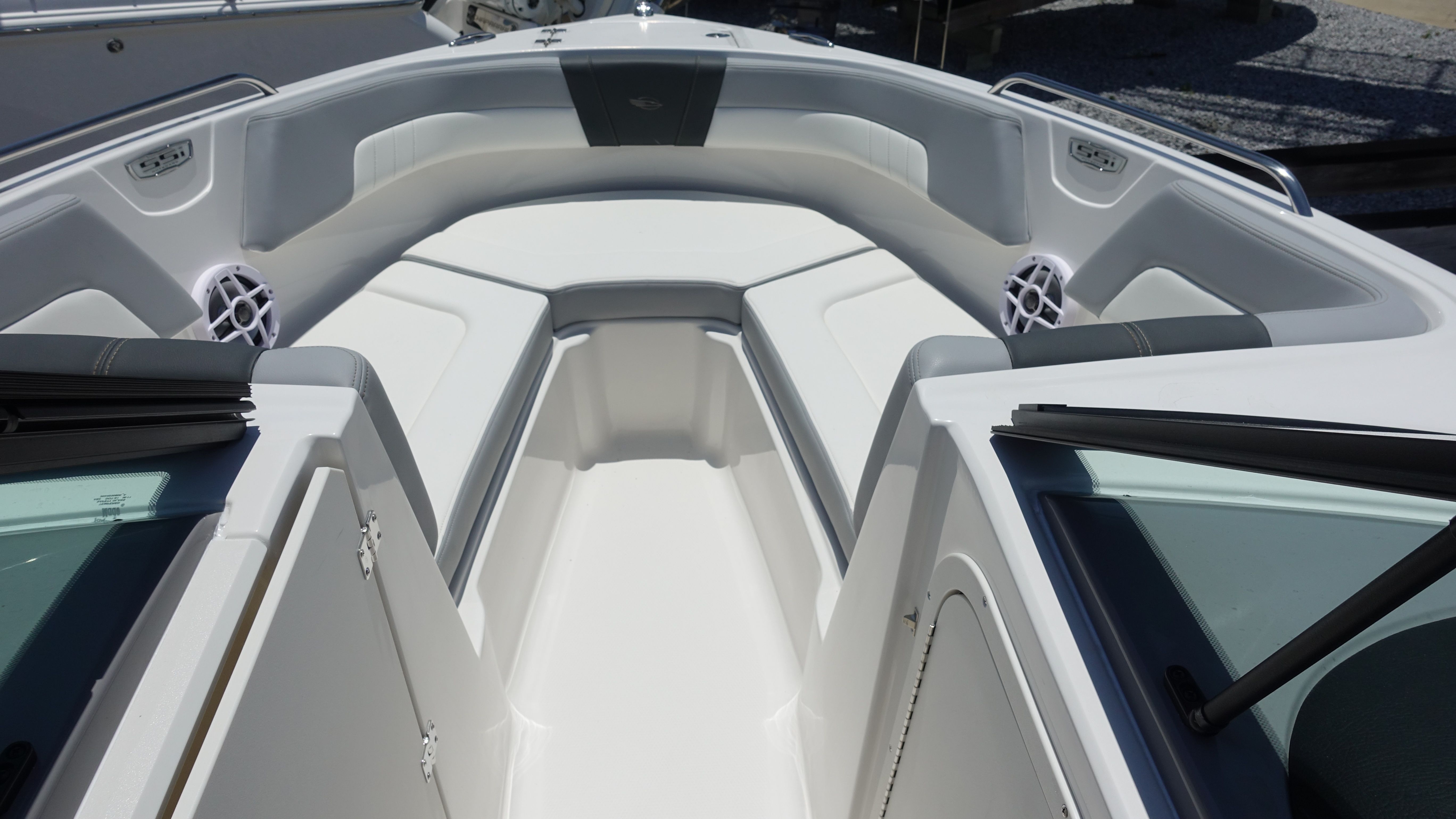 2025 Chaparral 23 SSI OB - Photo 26