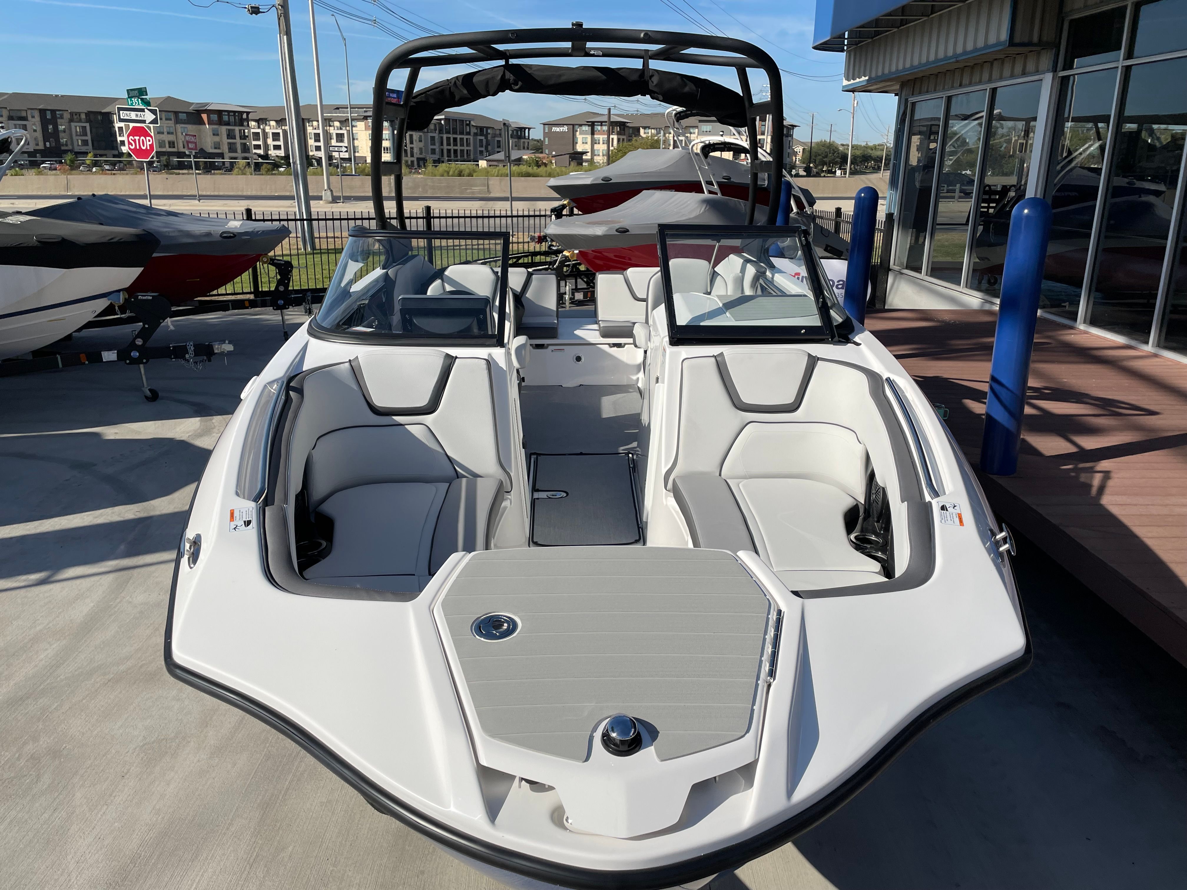 2025 Yamaha AR250 — engine compartment view