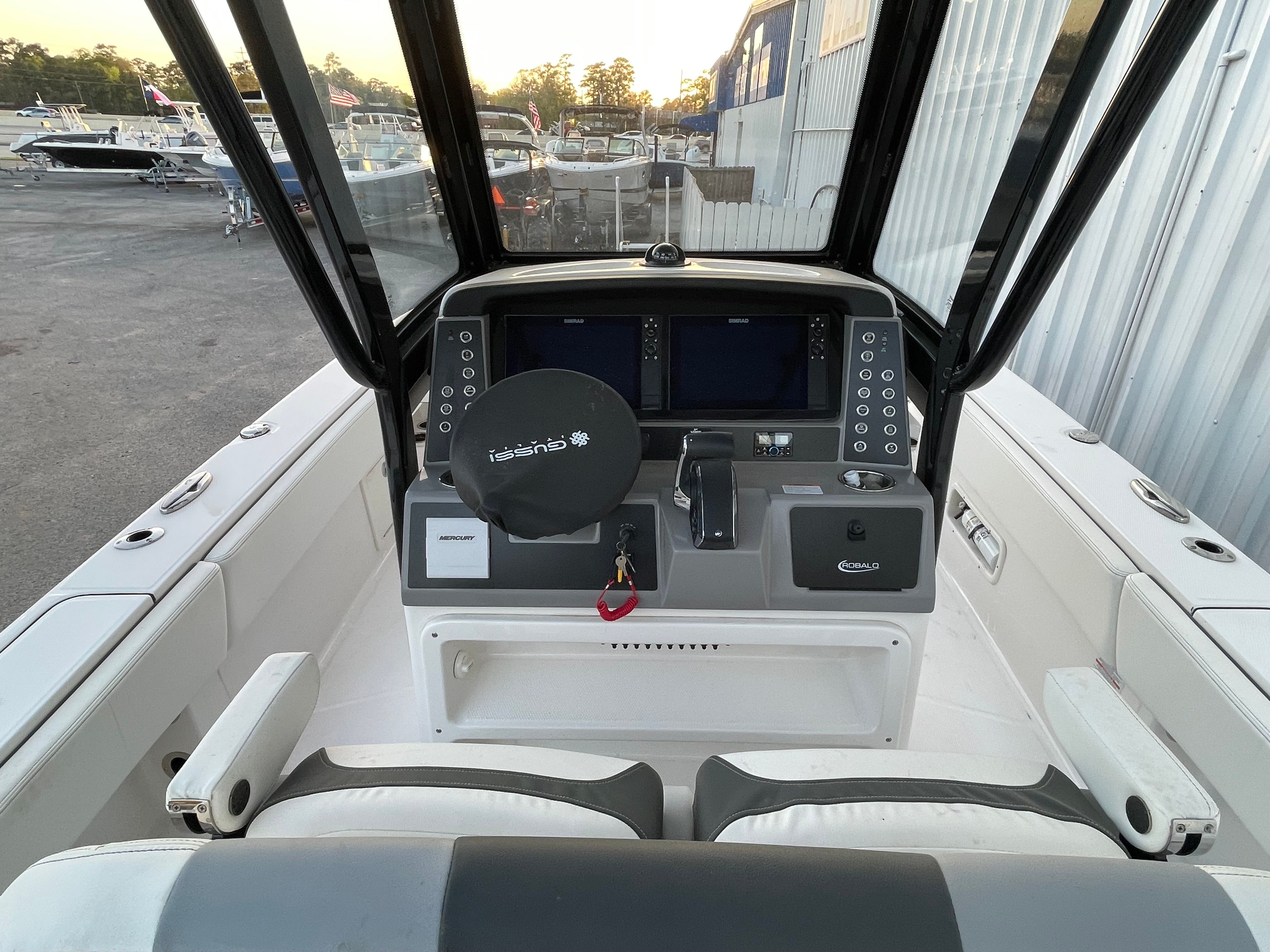 2025 Robalo 266 Cayman - Photo 18