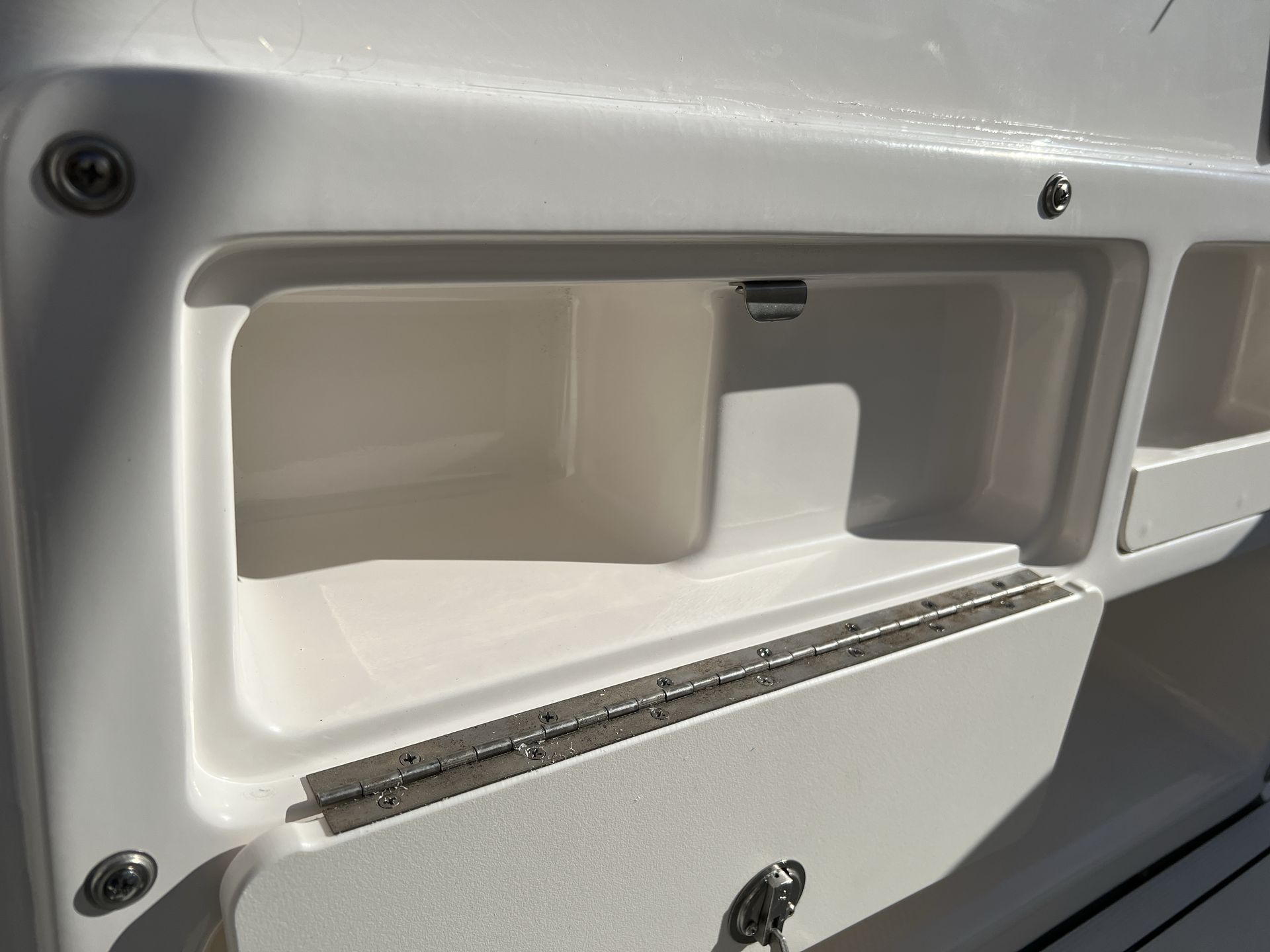 2025 Robalo 180 CC - Photo 15