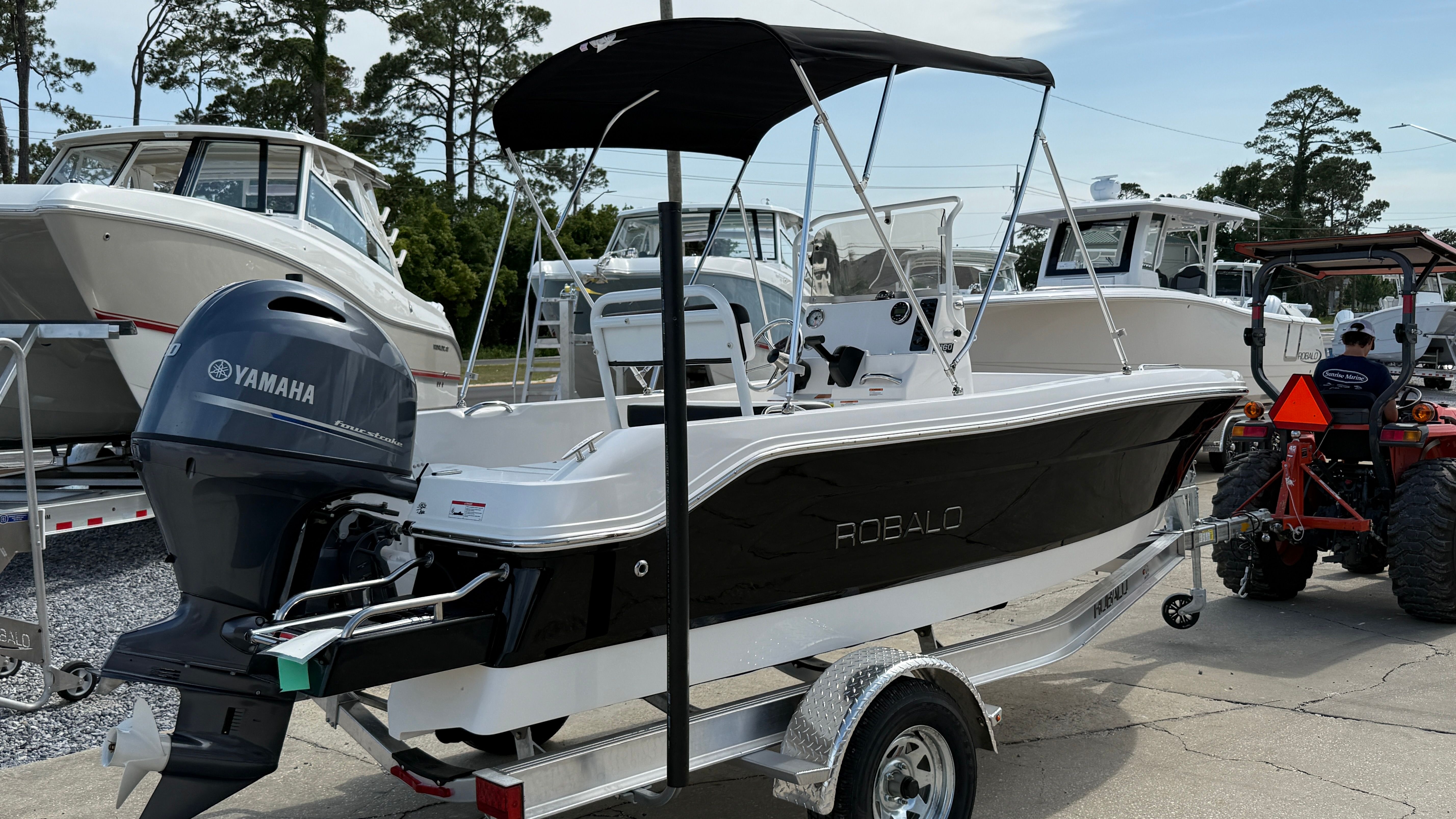 2025 Robalo 160 CC - Photo 4