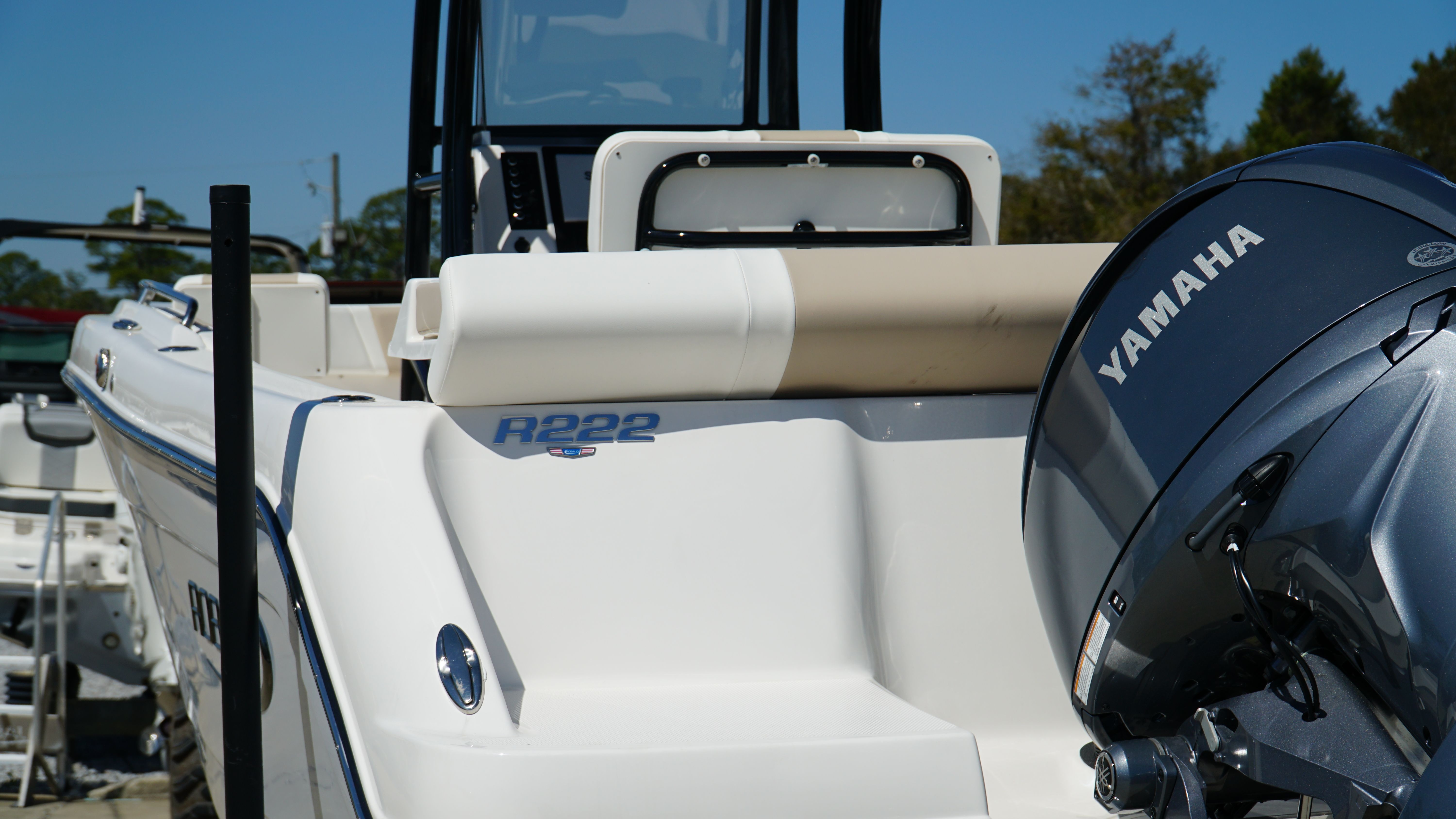 2025 Robalo 222 CC - Photo 4